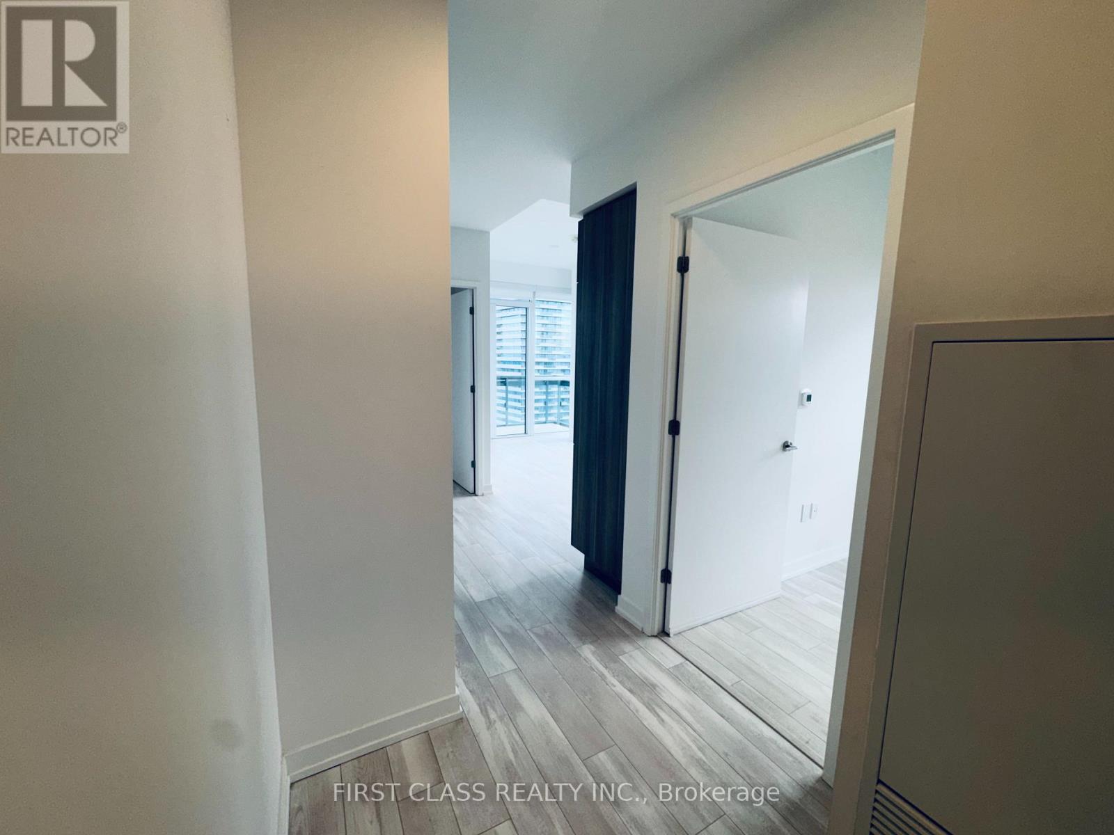 3905 - 39 Roehampton Avenue, Toronto, Ontario  M4P 1P9 - Photo 16 - C12912834