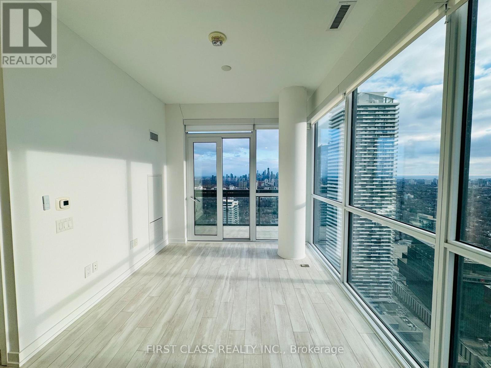 3905 - 39 Roehampton Avenue, Toronto, Ontario  M4P 1P9 - Photo 3 - C12912834