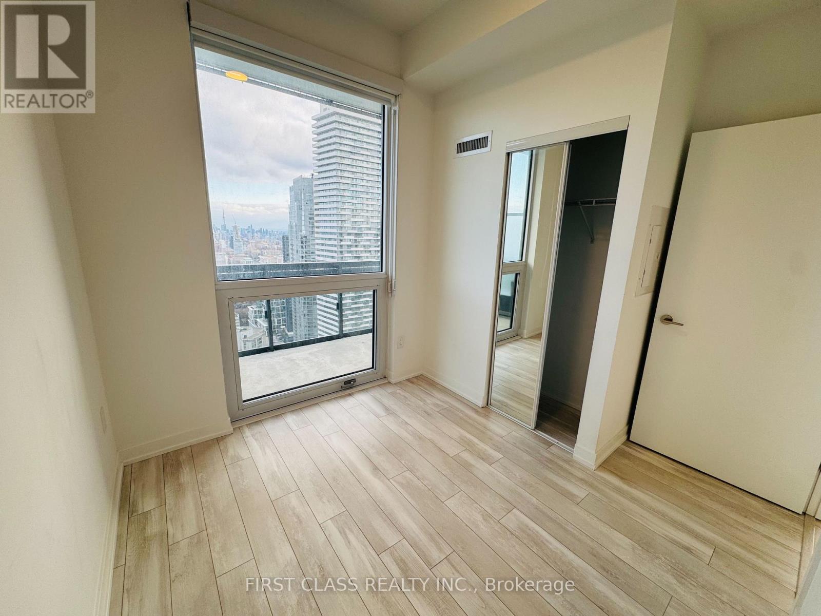 3905 - 39 Roehampton Avenue, Toronto, Ontario  M4P 1P9 - Photo 7 - C12912834