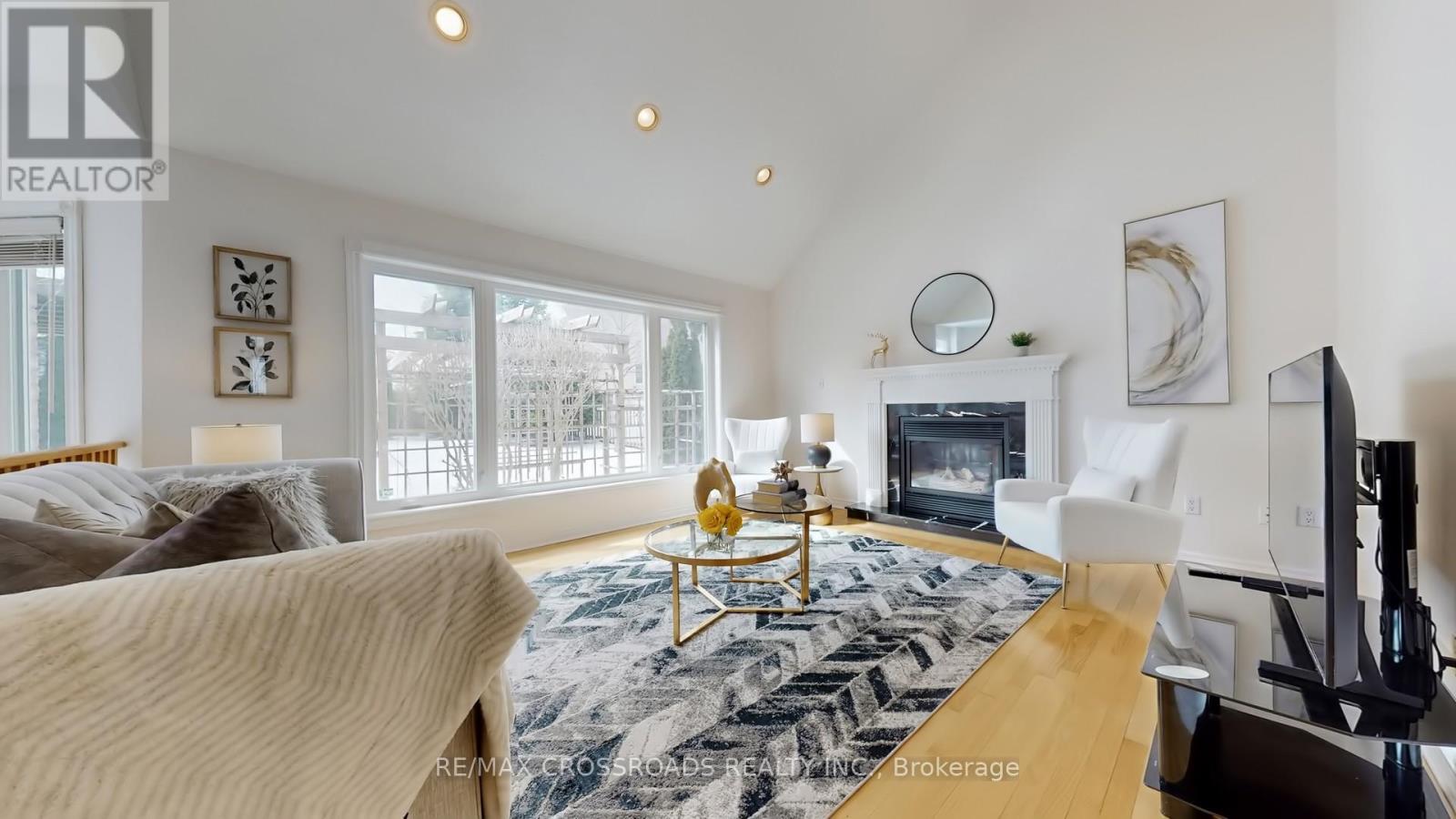 73 Reansbury Crescent, Markham, Ontario  L6C 1Y3 - Photo 7 - N12912830