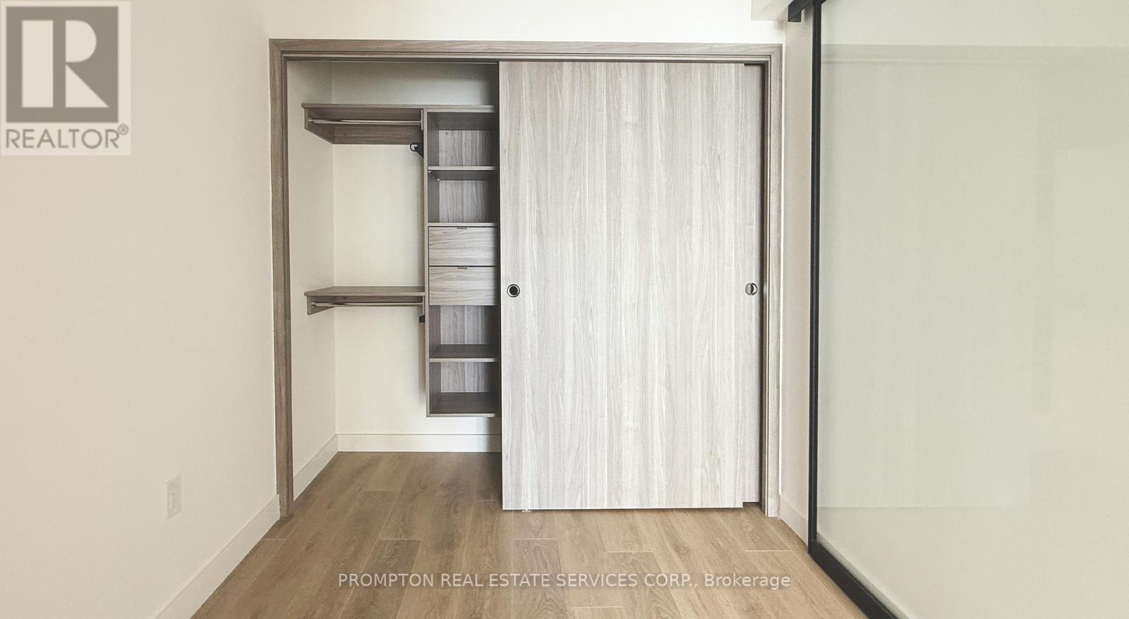 812 - 1 Concord Cityplace Way, Toronto, Ontario  M5V 0X3 - Photo 10 - C12912818