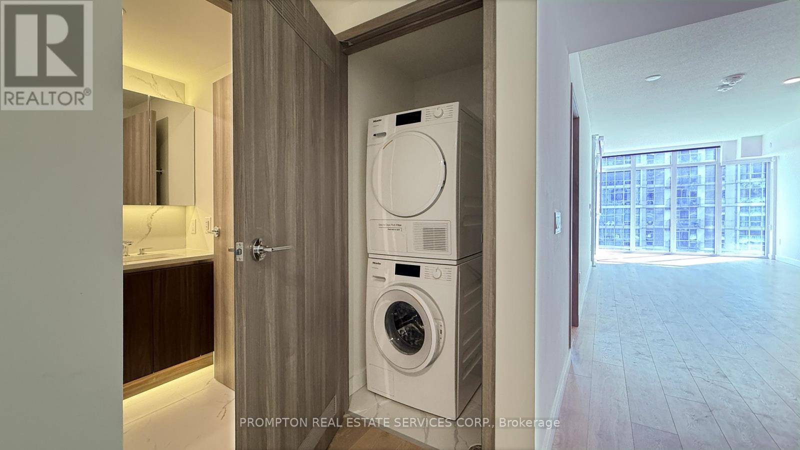 812 - 1 Concord Cityplace Way, Toronto, Ontario  M5V 0X3 - Photo 13 - C12912818