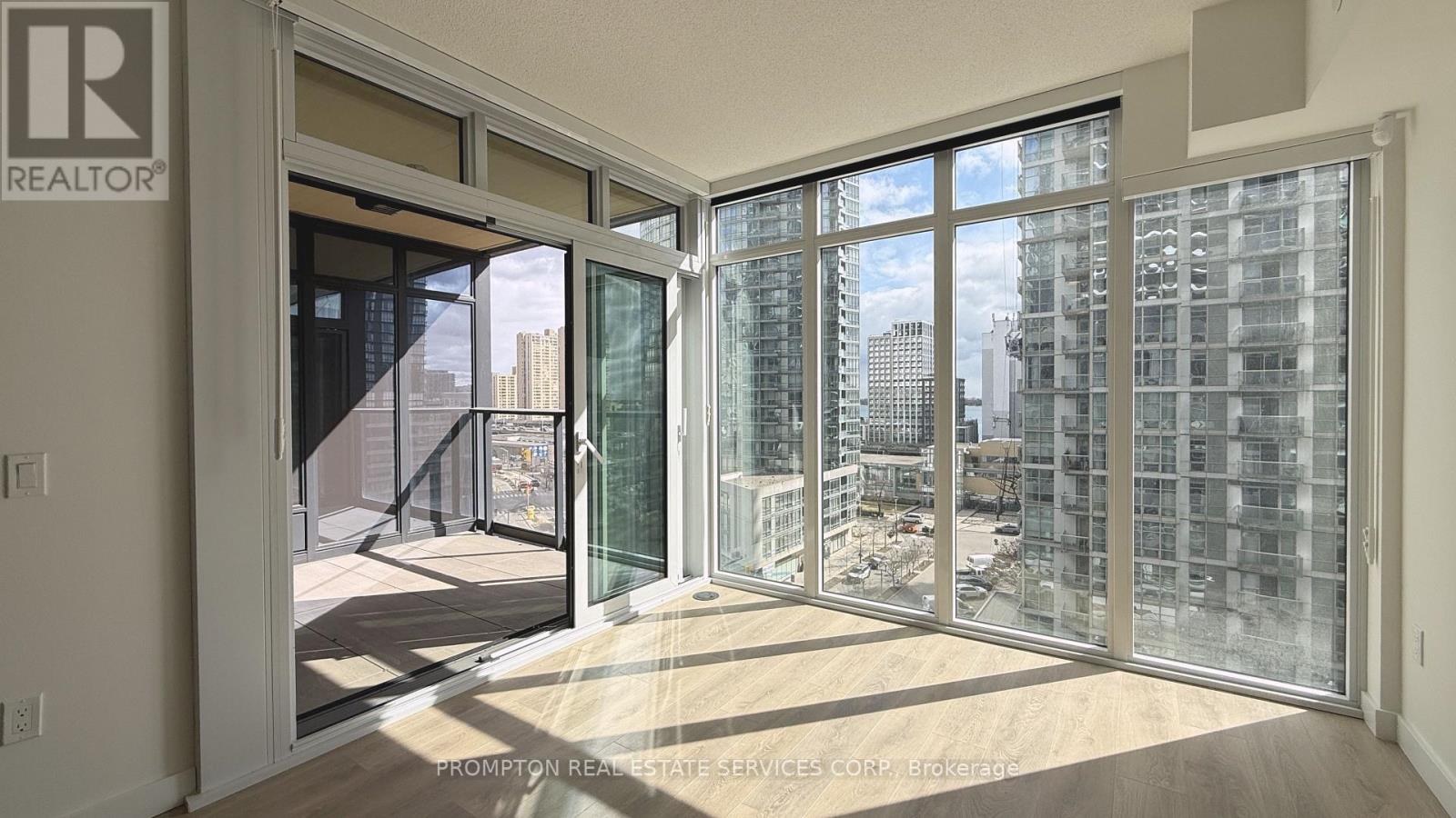 812 - 1 Concord Cityplace Way, Toronto, Ontario  M5V 0X3 - Photo 14 - C12912818