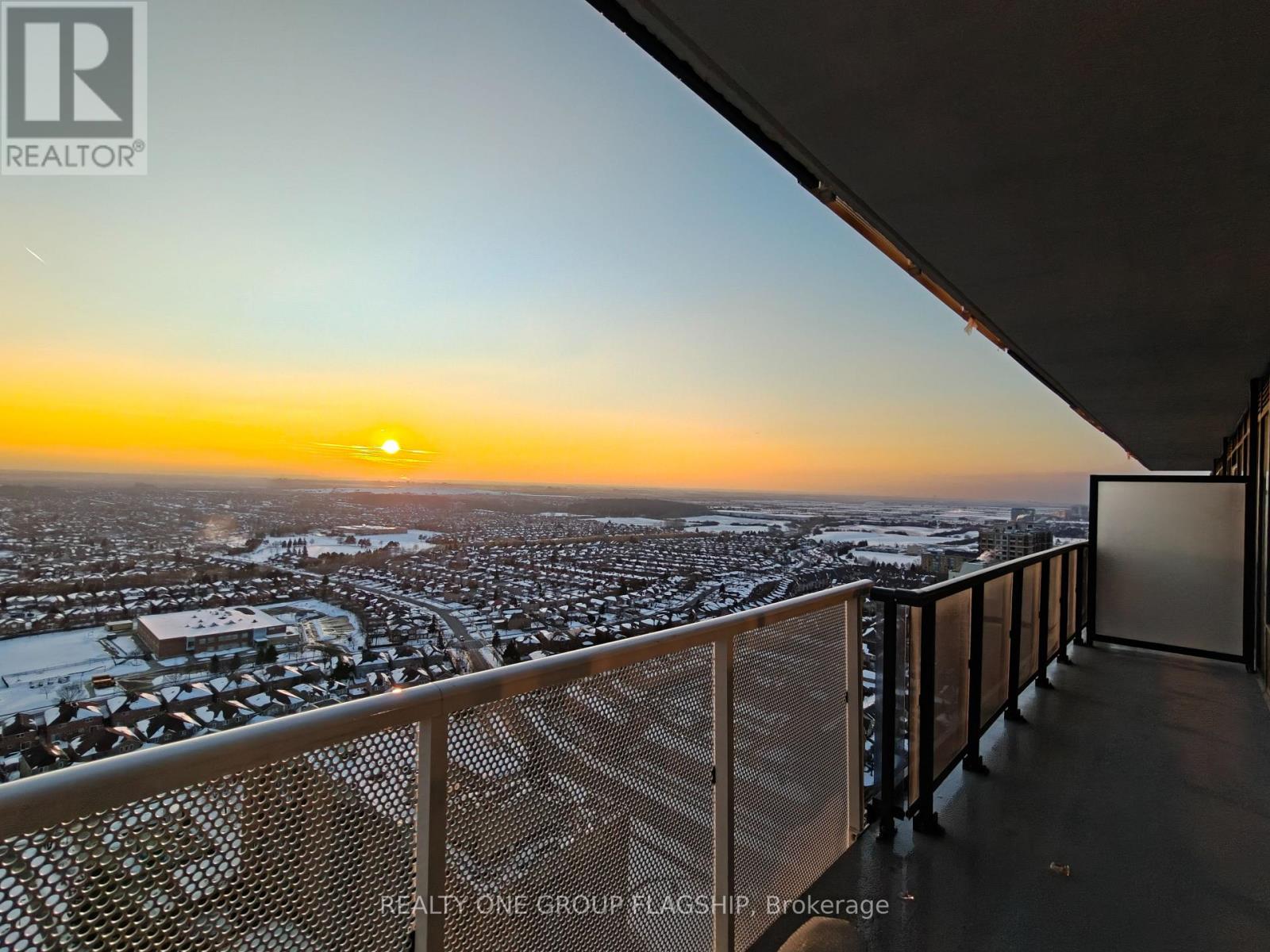 2605 - 5105 HURONTARIO STREET, Mississauga, Ontario