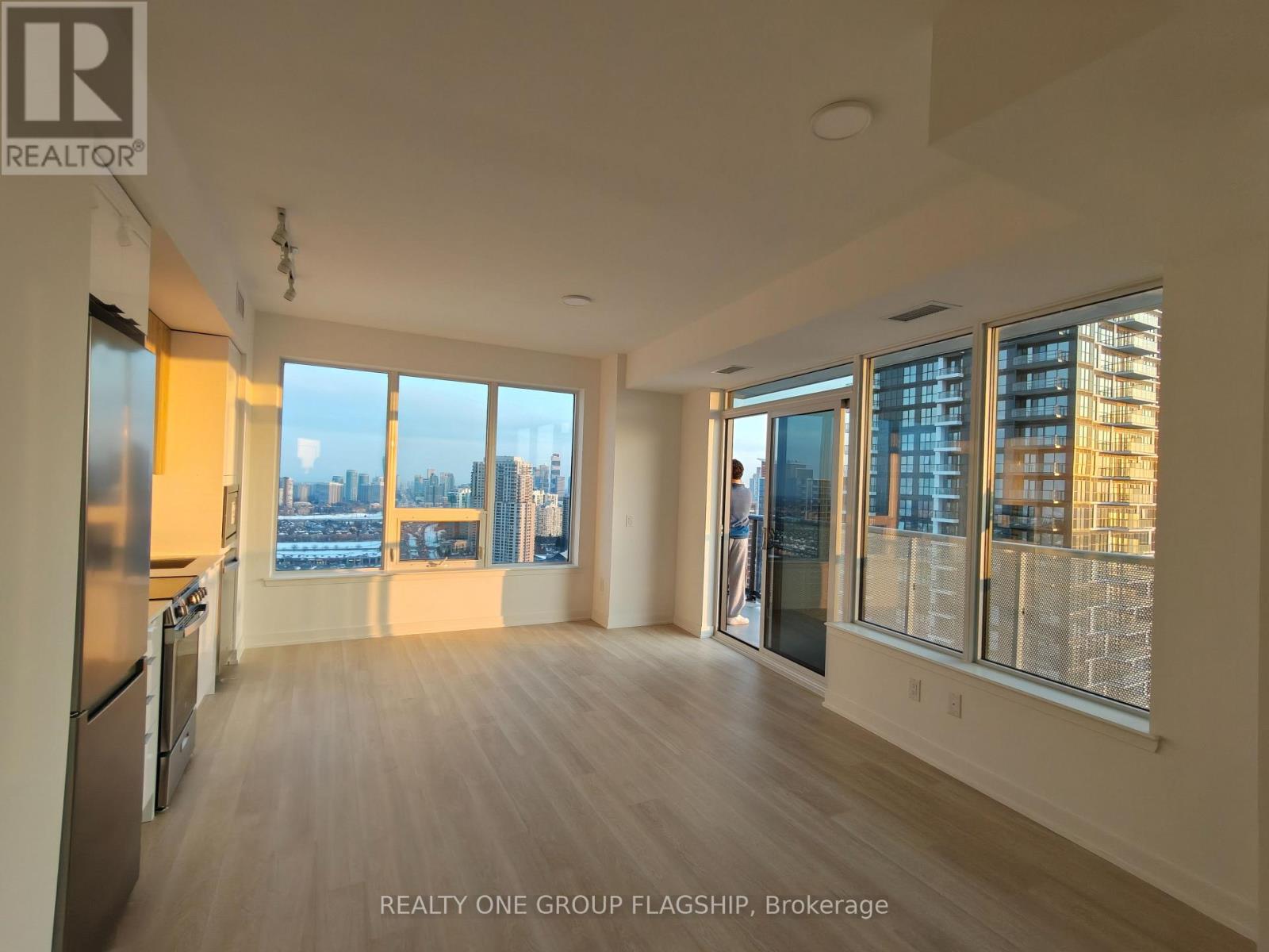 2605 - 5105 Hurontario Street, Mississauga, Ontario  L4Z 0C9 - Photo 4 - W12912842