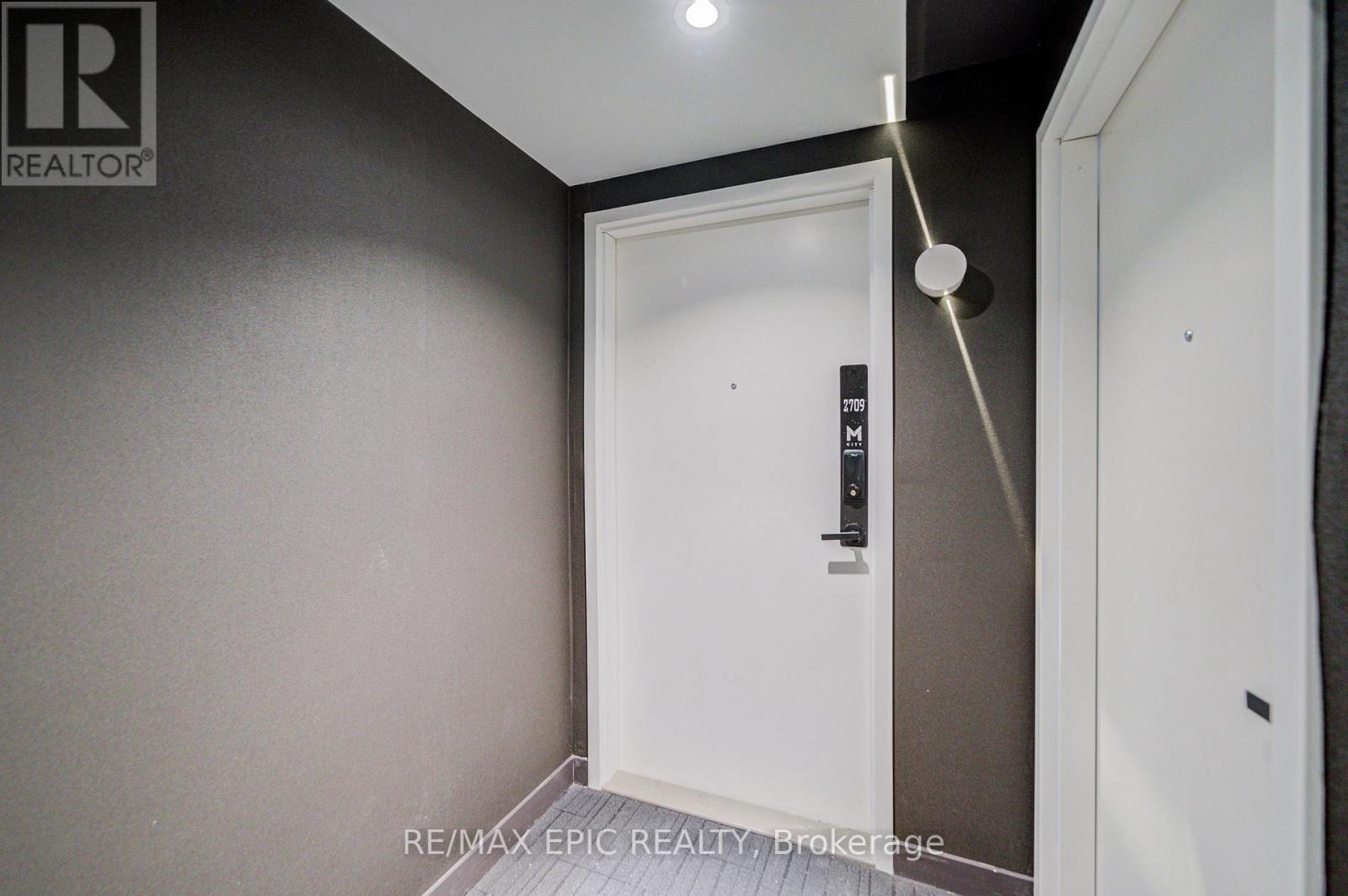 2709 - 3883 Quartz Road, Mississauga, Ontario  L5B 0M4 - Photo 3 - W12912848