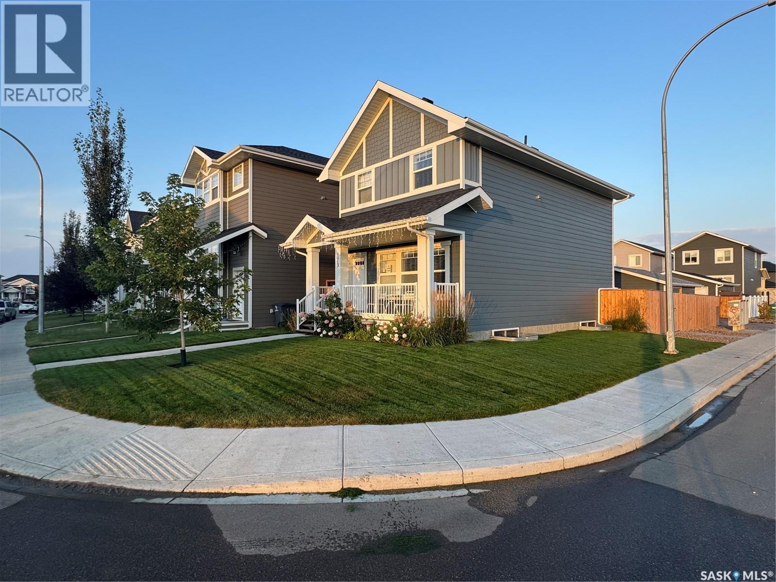 179 Stilling MEWS, Saskatoon, Saskatchewan