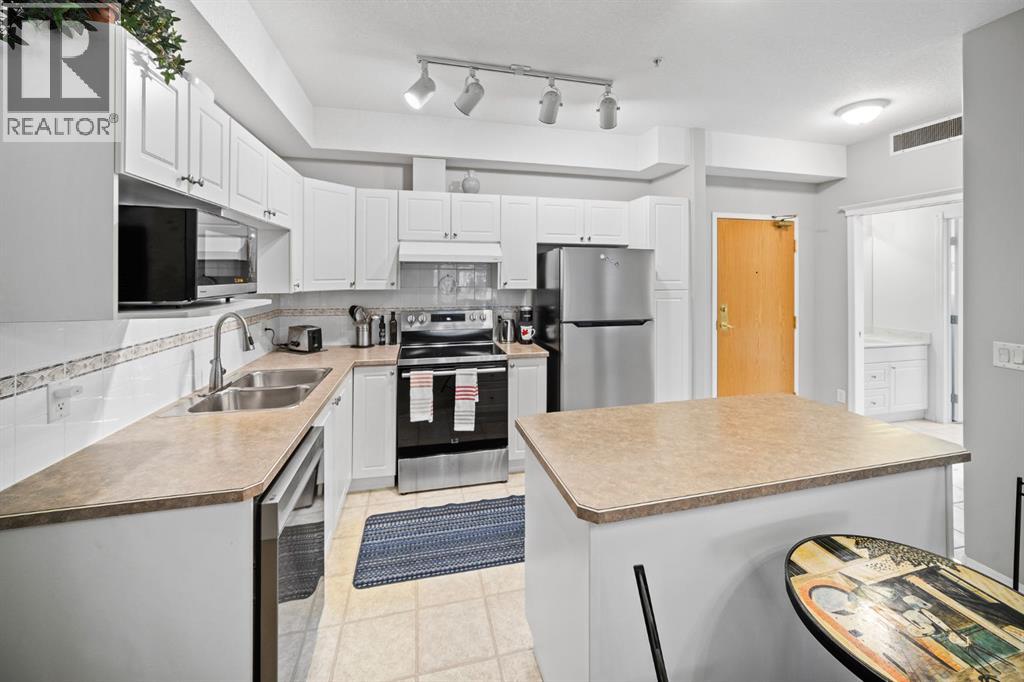 201, 223 Tuscany Springs Boulevard Nw, Calgary, Alberta  T3L 2M2 - Photo 6 - A2275694