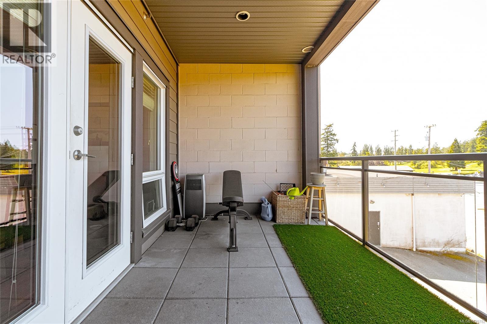 201 1008 Tillicum Rd, Esquimalt, British Columbia  V9A 1Z8 - Photo 17 - 1029782