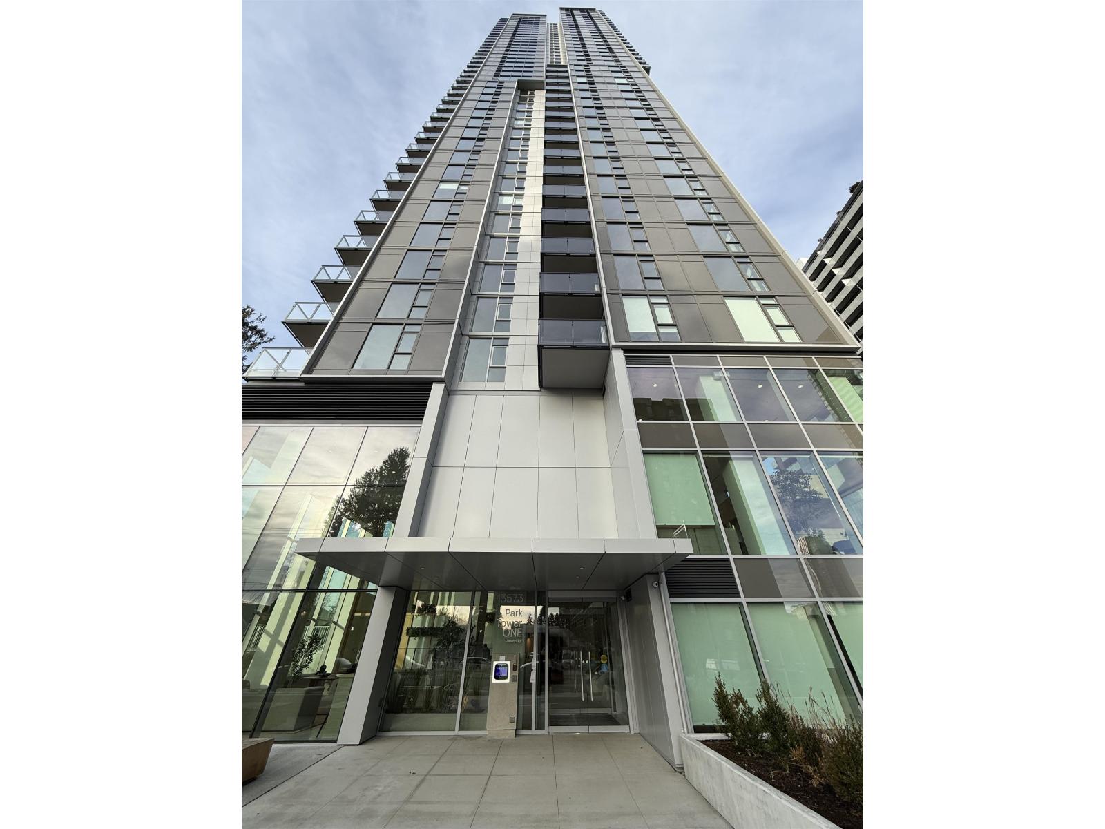 3001 13573 98A AVENUE, Surrey, British Columbia