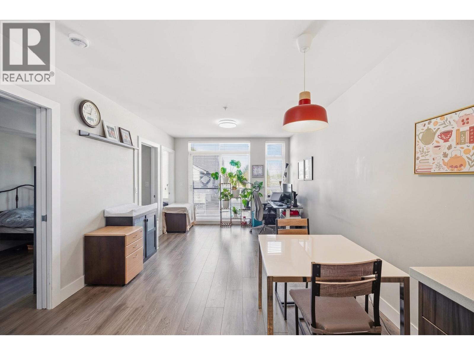 302 3939 Knight Street, Vancouver, British Columbia  V5N 3L8 - Photo 3 - R3102650