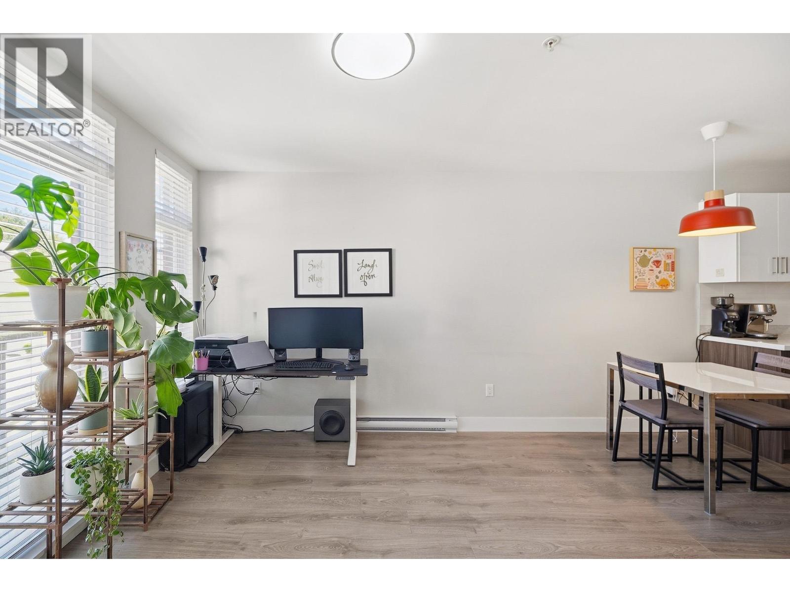 302 3939 Knight Street, Vancouver, British Columbia  V5N 3L8 - Photo 8 - R3102650