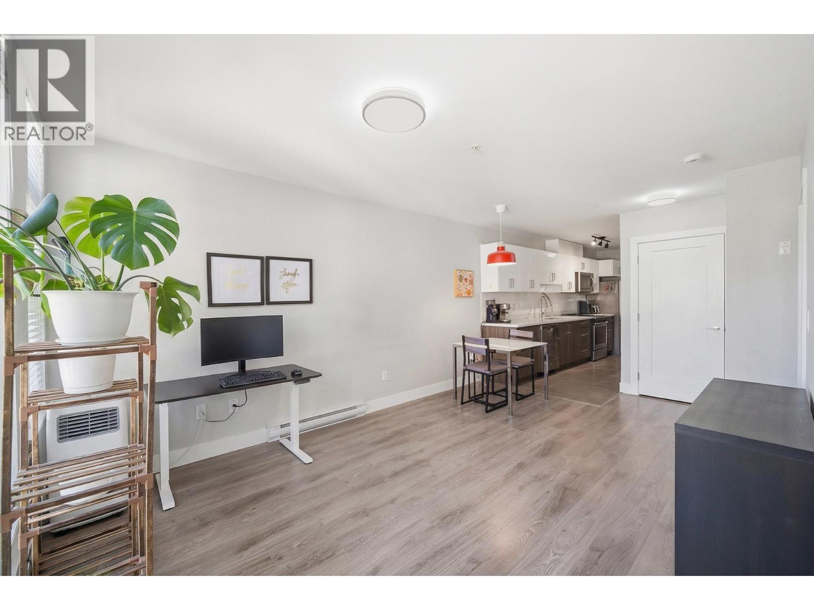 302 3939 Knight Street, Vancouver, British Columbia  V5N 3L8 - Photo 9 - R3102650