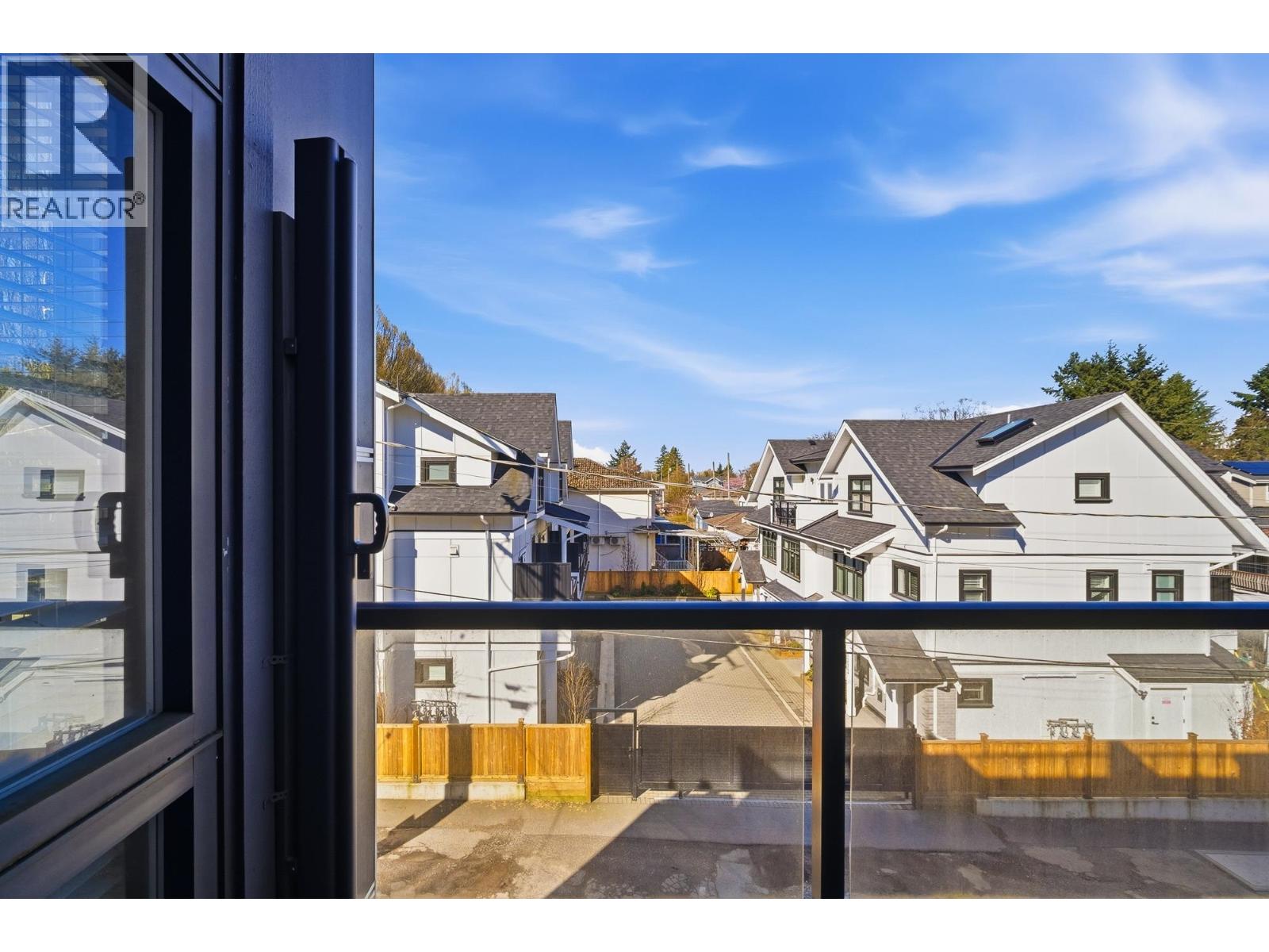 302 3939 Knight Street, Vancouver, British Columbia  V5N 3L8 - Photo 14 - R3102650