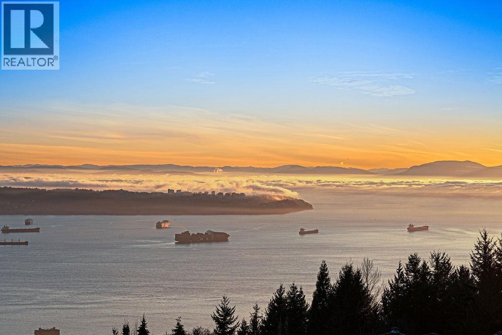 1626 PINECREST DRIVE, West Vancouver, British Columbia