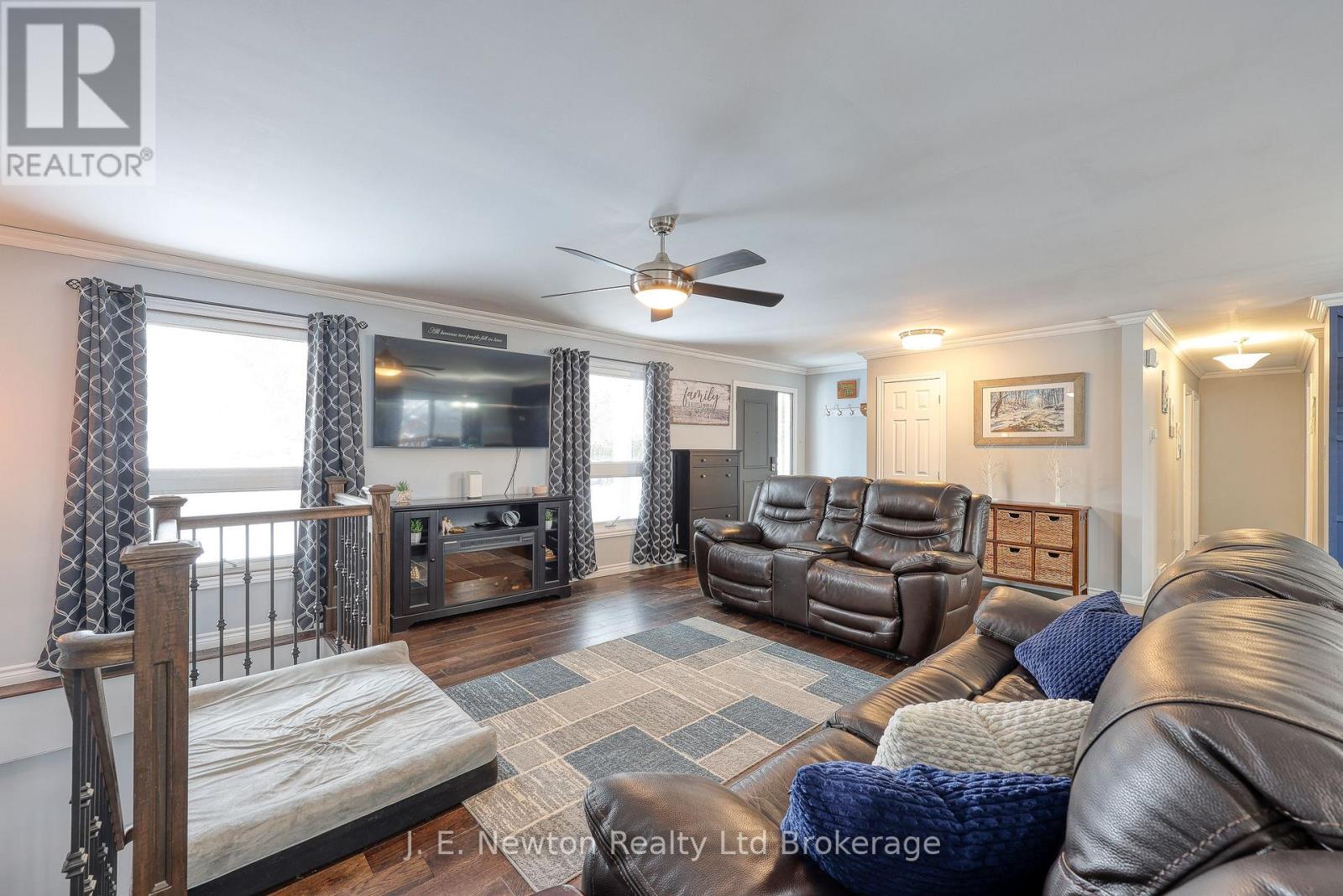 39 North Street W, Tillsonburg, Ontario  N4G 1B9 - Photo 3 - X12912950