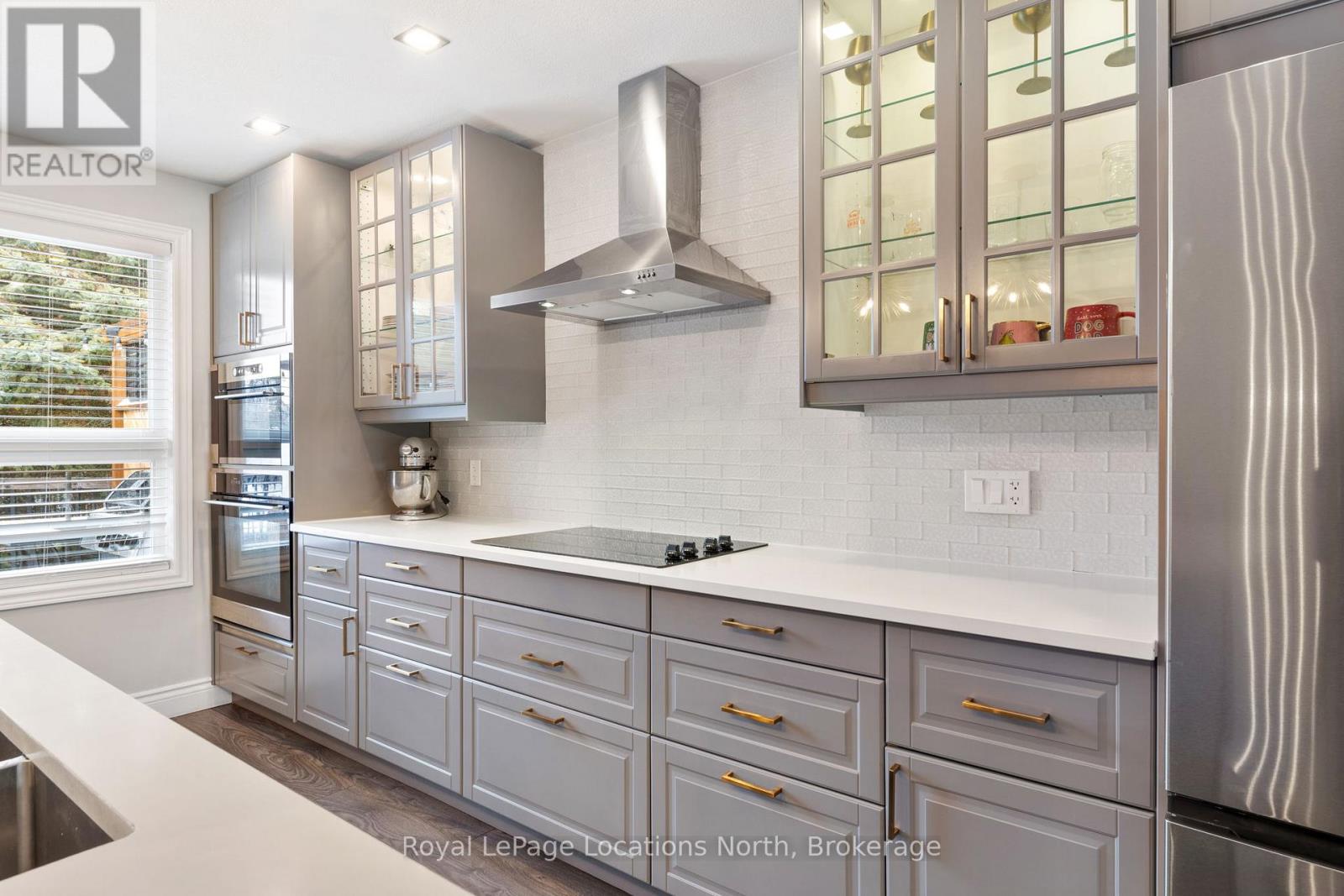 58 Lamont Creek Drive, Wasaga Beach, Ontario  L9Z 1J9 - Photo 10 - S12912914