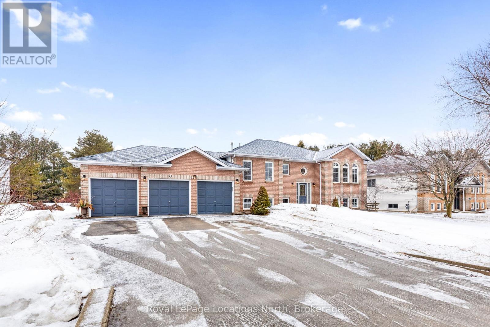 58 Lamont Creek Drive, Wasaga Beach, Ontario  L9Z 1J9 - Photo 2 - S12912914