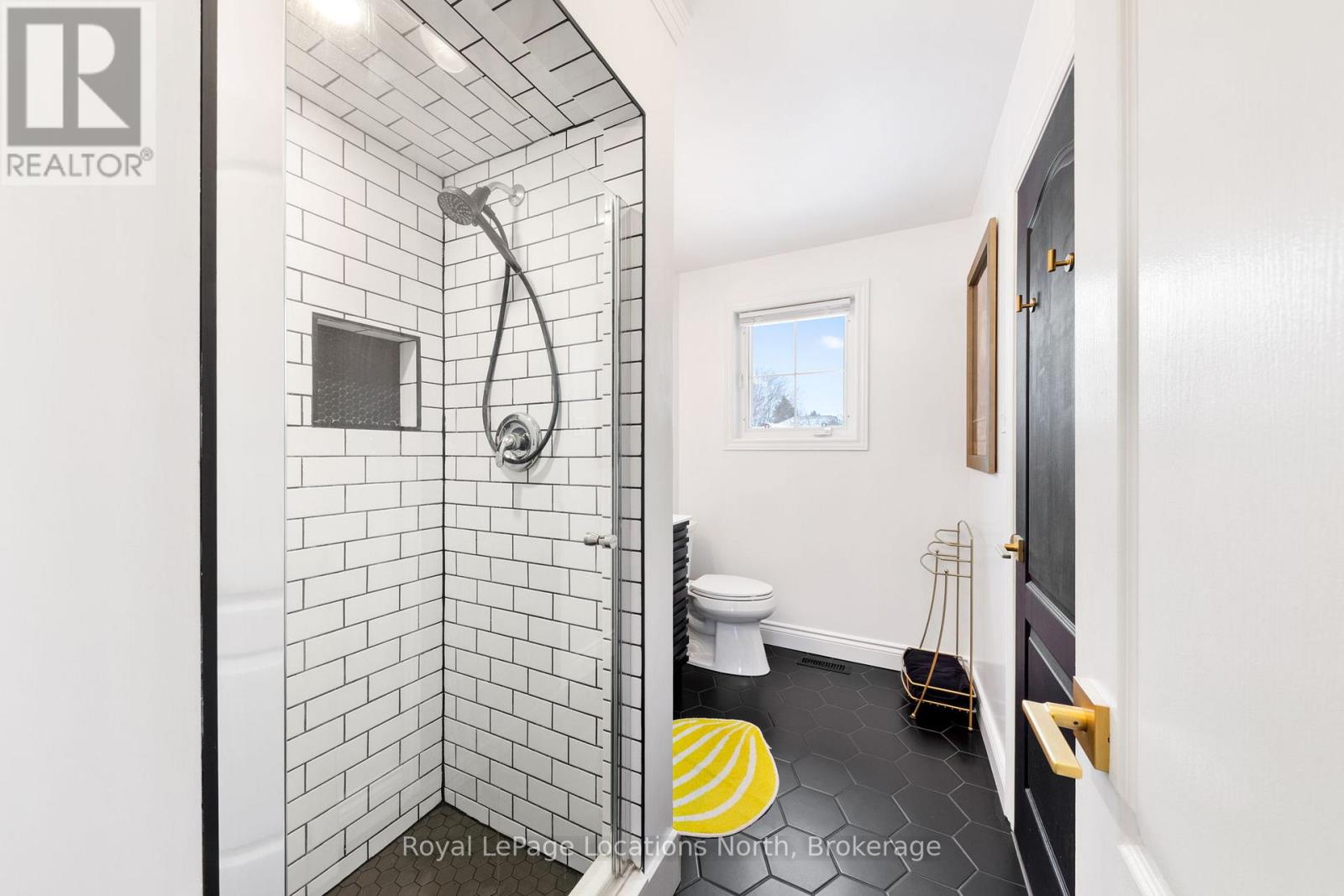 58 Lamont Creek Drive, Wasaga Beach, Ontario  L9Z 1J9 - Photo 20 - S12912914