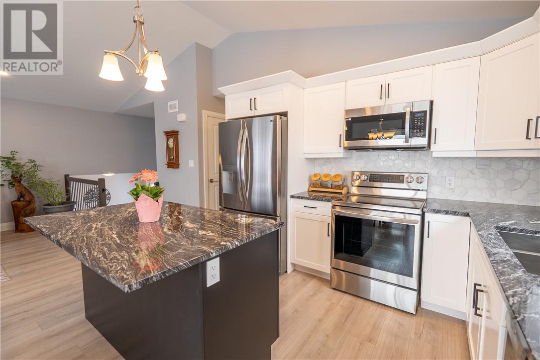 4386 Larocque Avenue, Hanmer, Ontario  P3P 0C9 - Photo 14 - 2126883