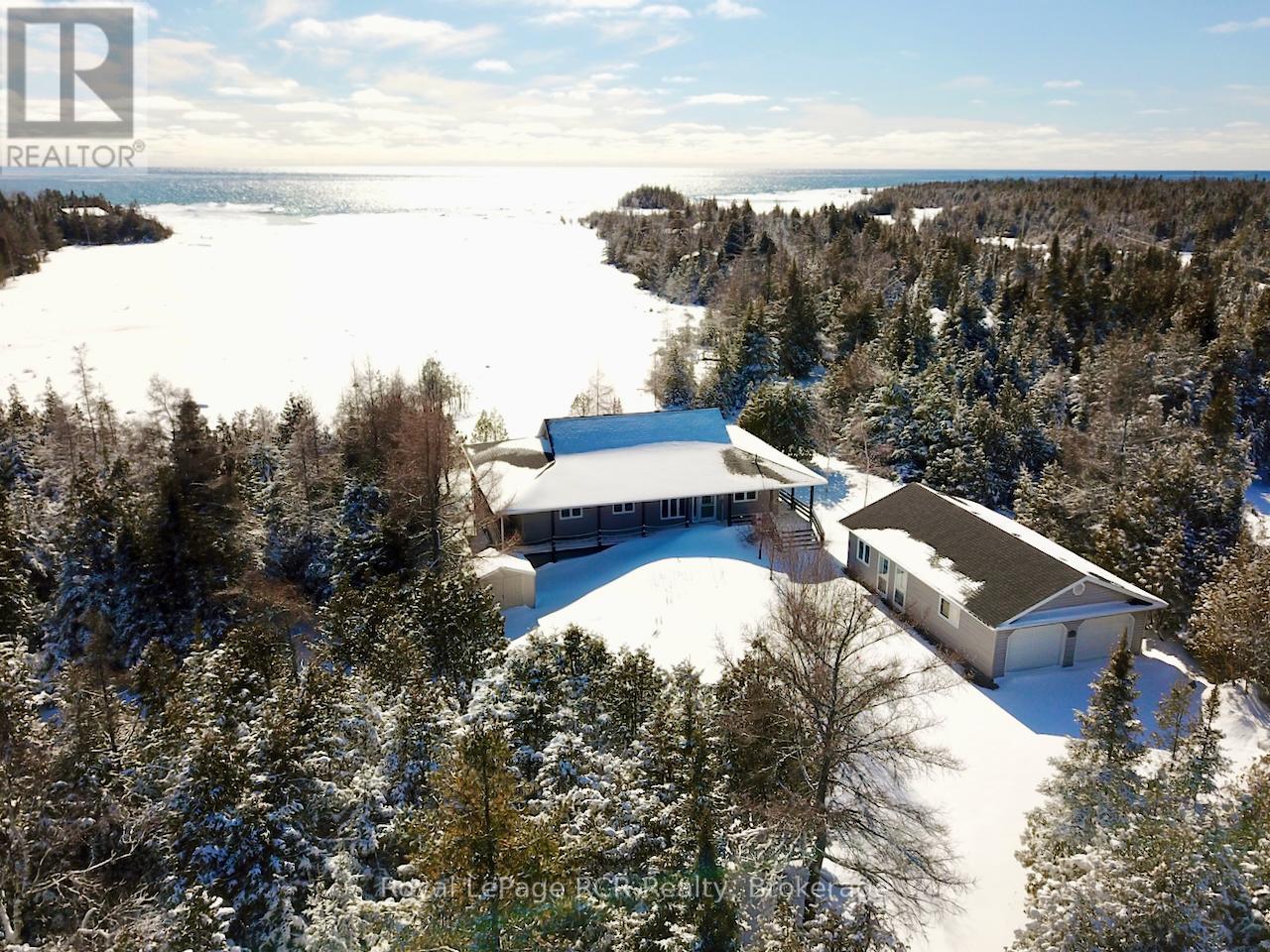 34 Hatt Street, Northern Bruce Peninsula, Ontario  N0H 2R0 - Photo 1 - X12912866