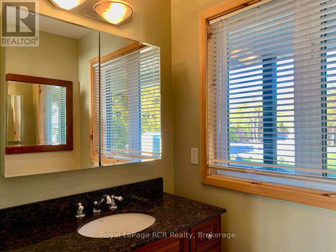 34 Hatt Street, Northern Bruce Peninsula, Ontario  N0H 2R0 - Photo 17 - X12912866