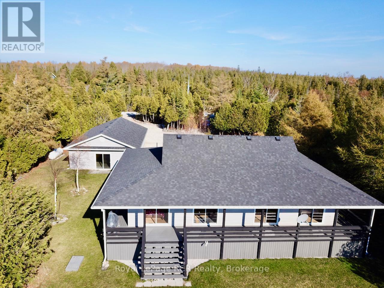 34 Hatt Street, Northern Bruce Peninsula, Ontario  N0H 2R0 - Photo 31 - X12912866