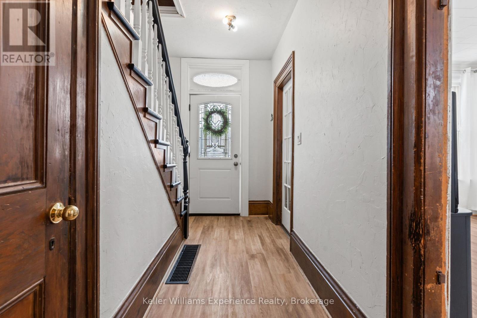 253 11th Street E, Owen Sound, Ontario  N4K 1T8 - Photo 3 - X12912892