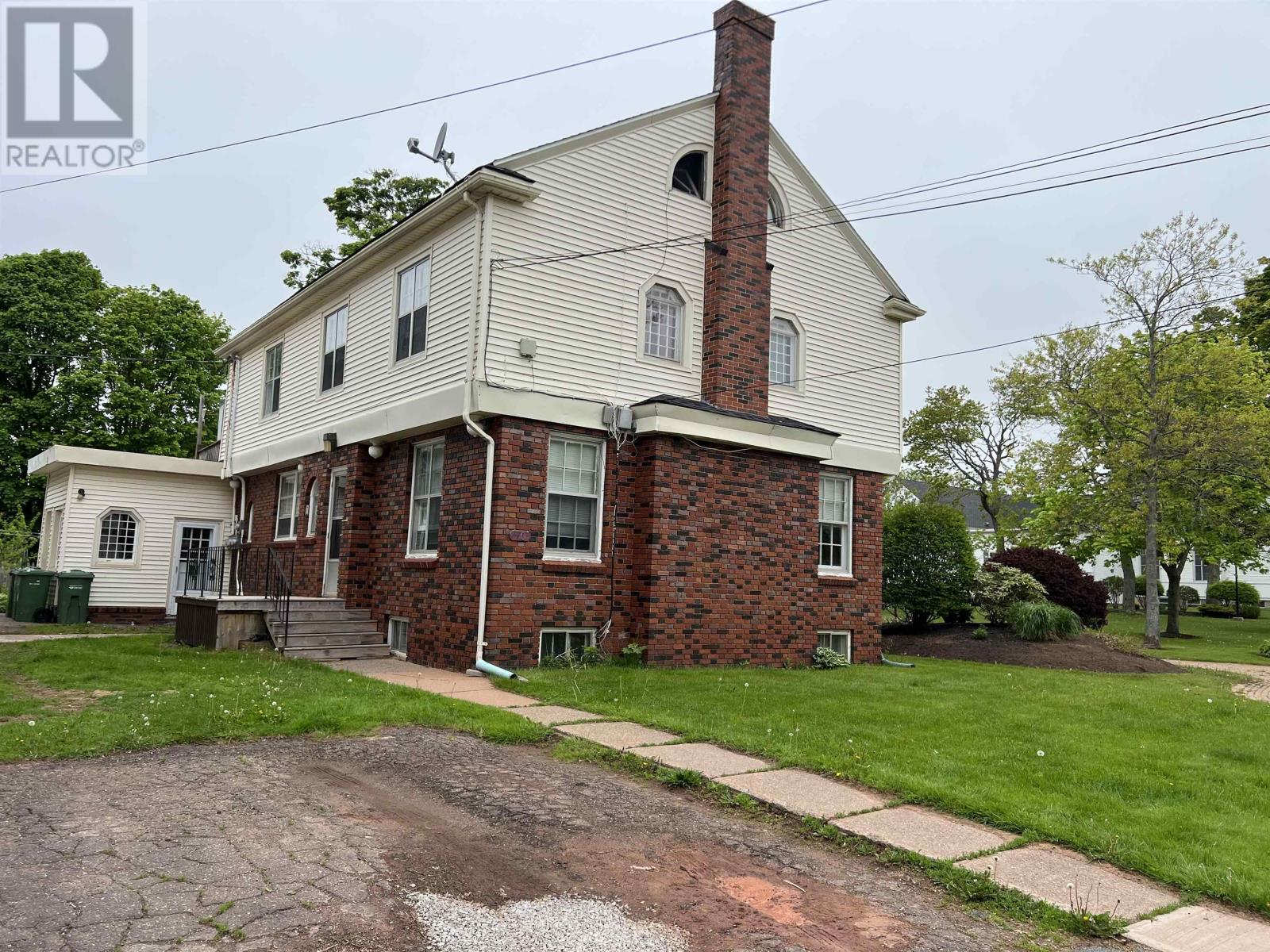 70 Spring Street, Summerside, Prince Edward Island  C1N 3E4 - Photo 2 - 202605254