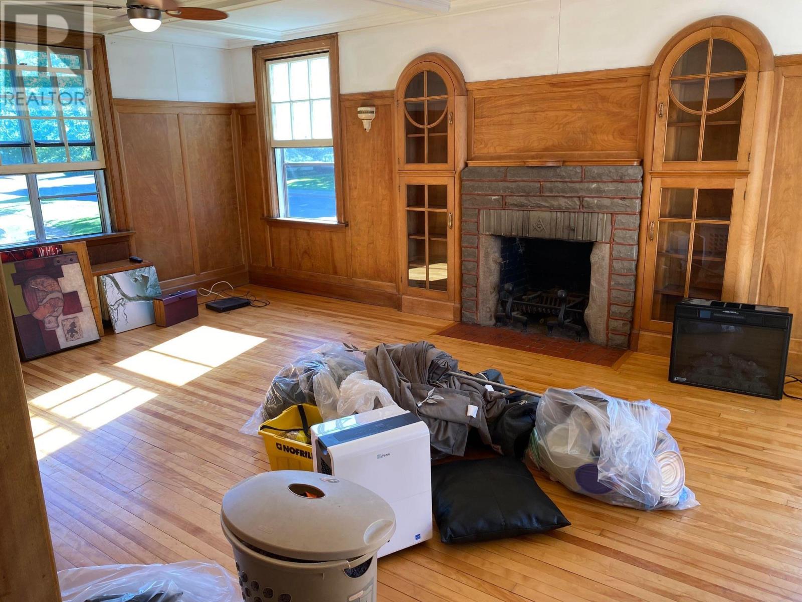 70 Spring Street, Summerside, Prince Edward Island  C1N 3E4 - Photo 3 - 202605254