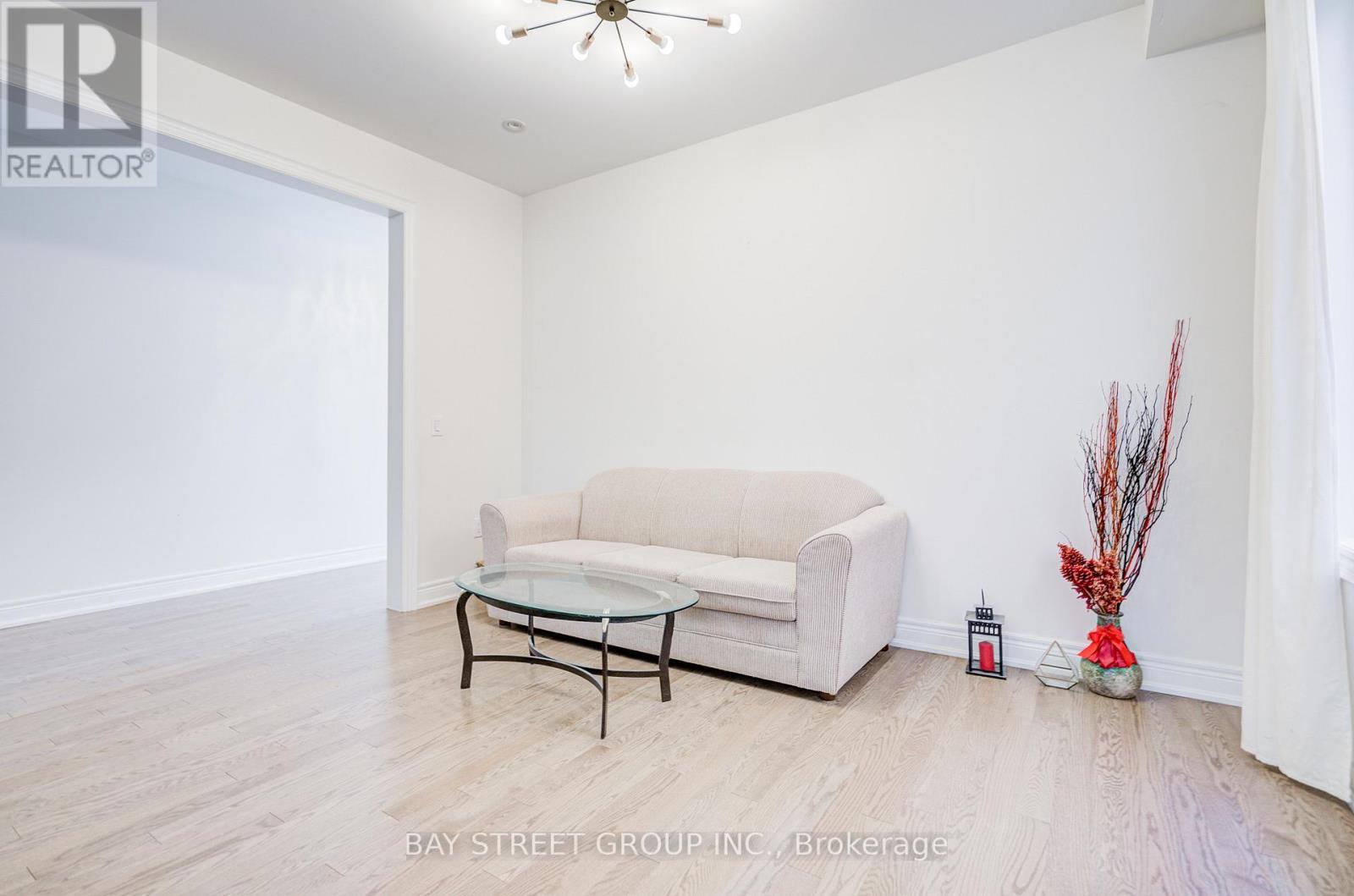 152 Ben Sinclair Avenue, East Gwillimbury, Ontario  L9N 0Z2 - Photo 16 - N12859002