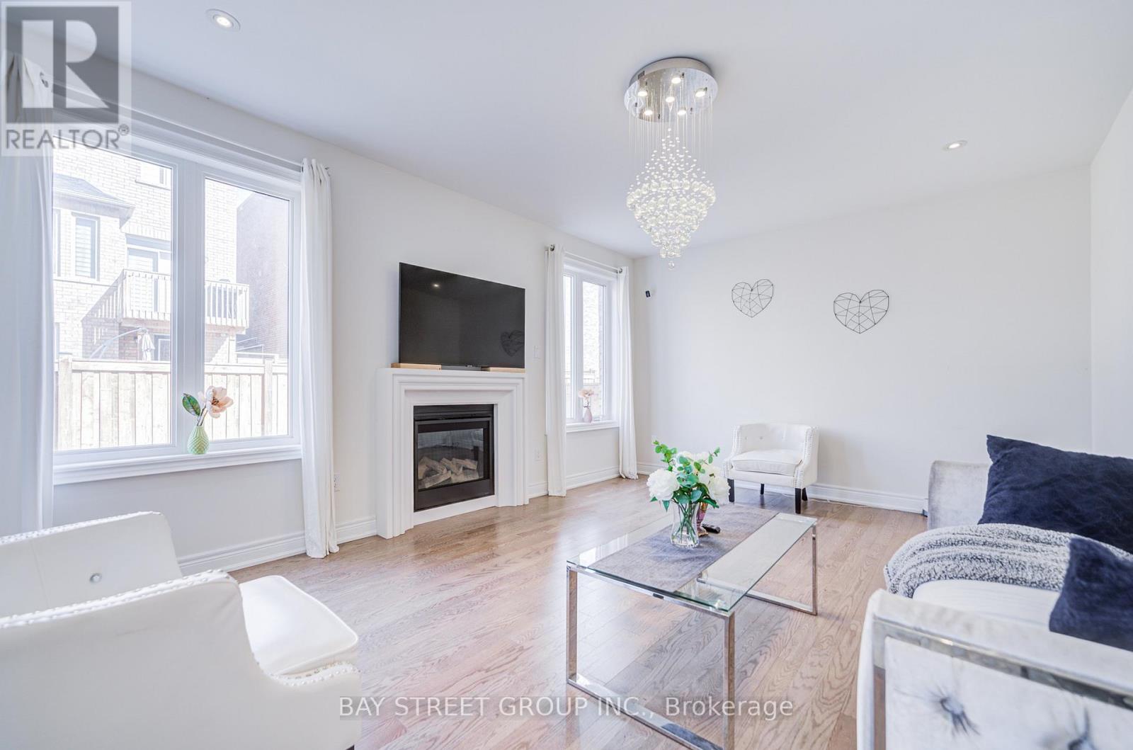 152 Ben Sinclair Avenue, East Gwillimbury, Ontario  L9N 0Z2 - Photo 18 - N12859002