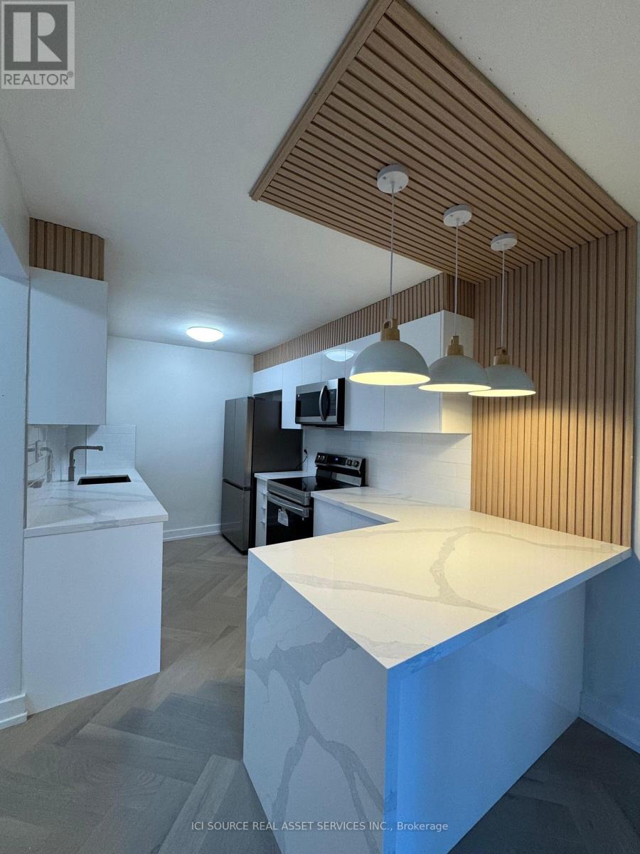 10 - 914 MOHAWK ROAD E, Hamilton, Ontario