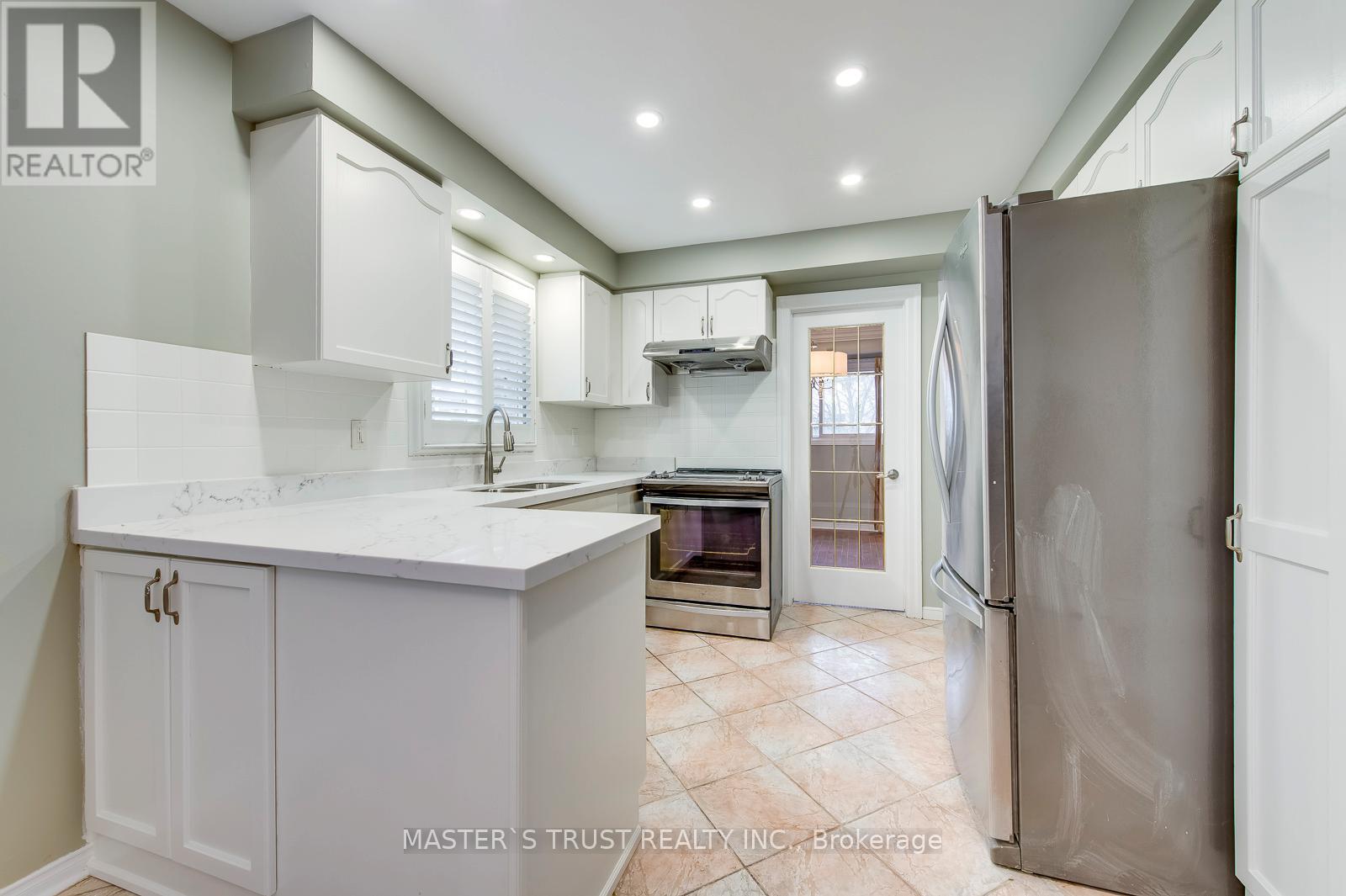 1824 Princelea Place, Mississauga, Ontario  L5M 3R8 - Photo 13 - W12785508