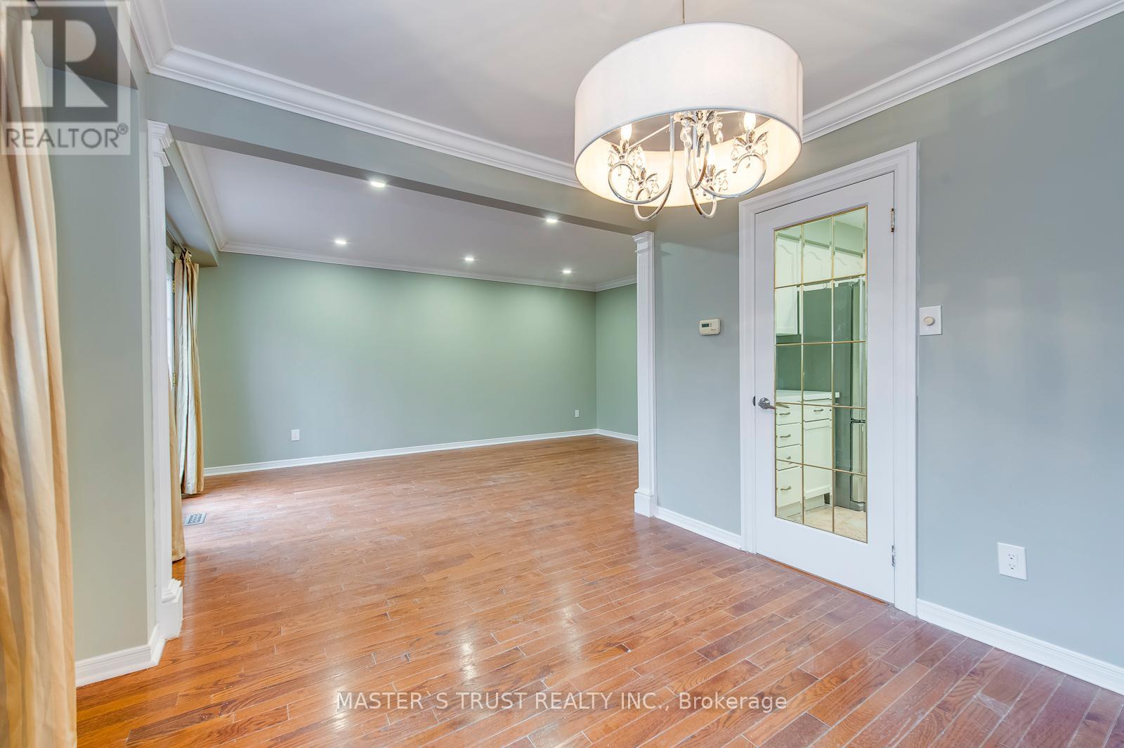 1824 Princelea Place, Mississauga, Ontario  L5M 3R8 - Photo 10 - W12785508