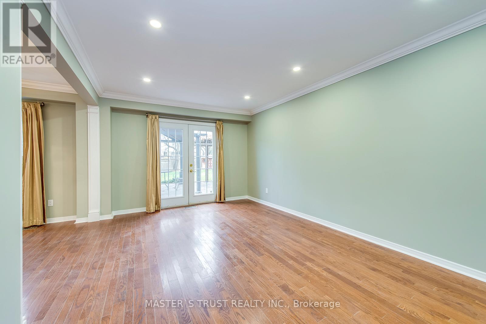 1824 Princelea Place, Mississauga, Ontario  L5M 3R8 - Photo 6 - W12785508