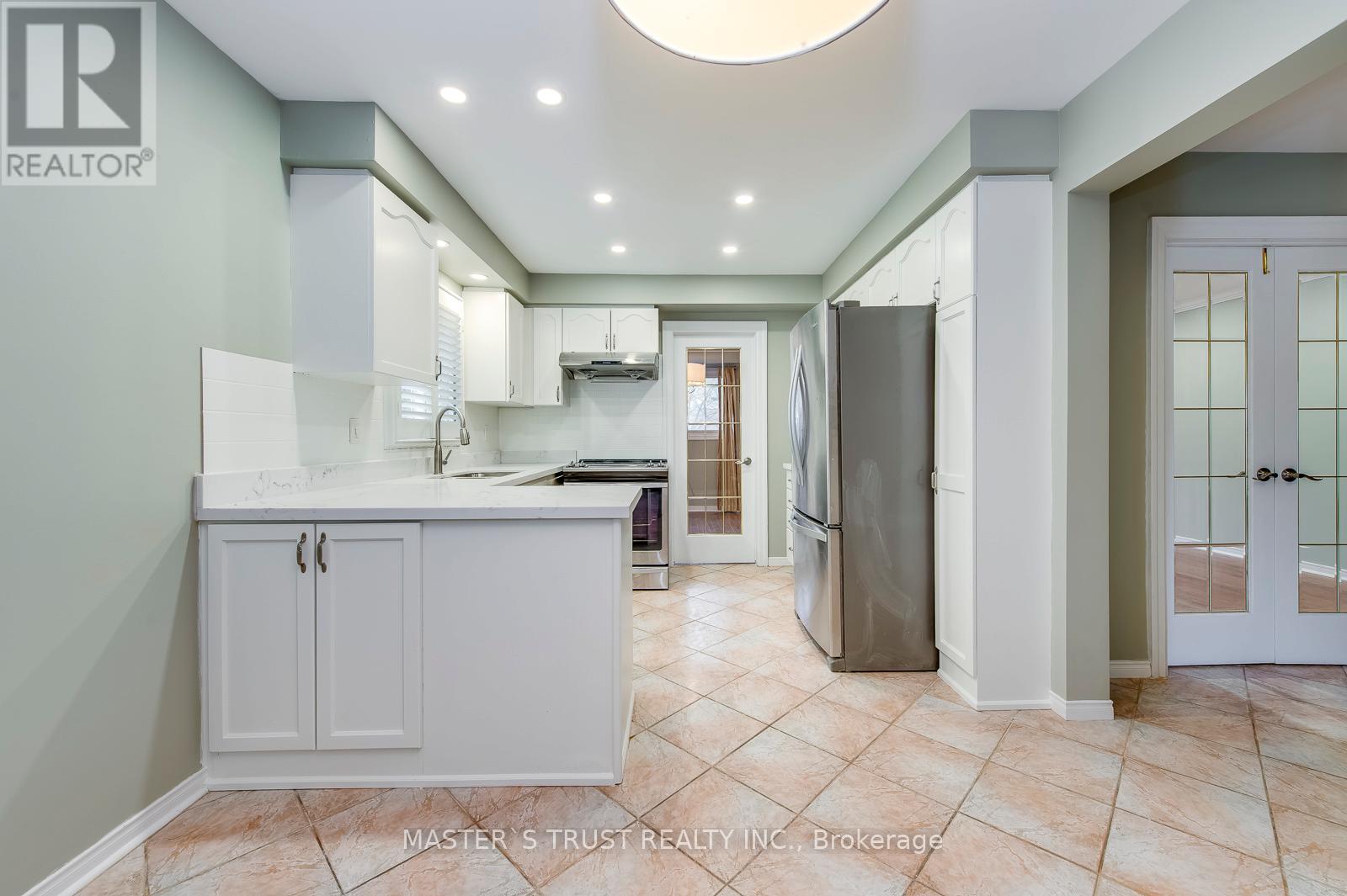 1824 Princelea Place, Mississauga, Ontario  L5M 3R8 - Photo 12 - W12887334