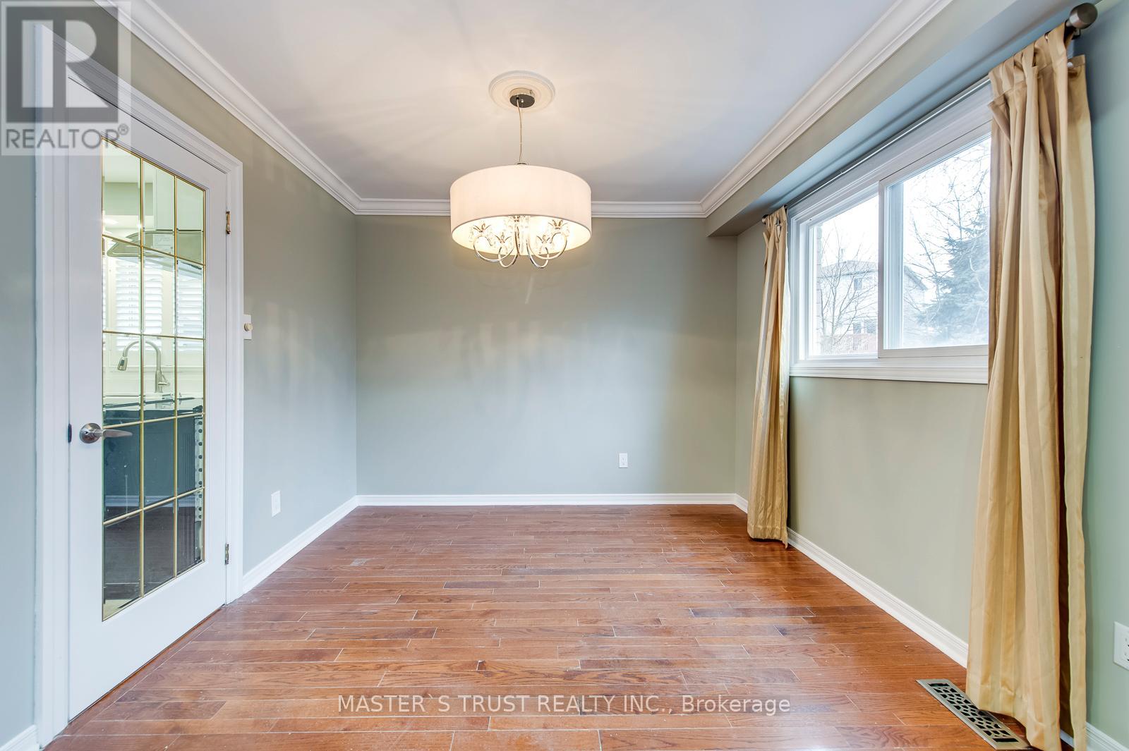 1824 Princelea Place, Mississauga, Ontario  L5M 3R8 - Photo 8 - W12785508