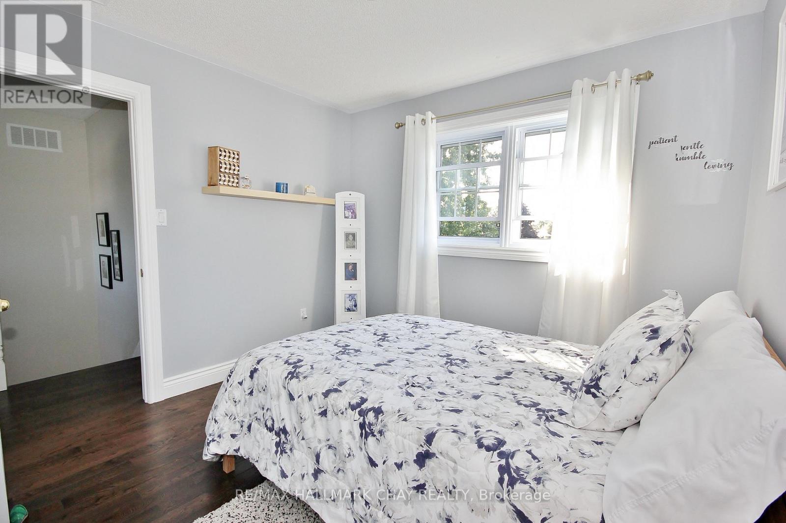 1084 Winnifred Court, Innisfil, Ontario  L9S 2B3 - Photo 23 - N12698484