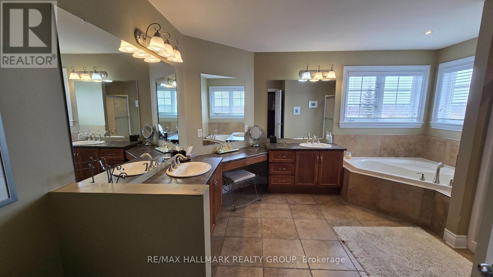 453 Keith Crescent, Ottawa, Ontario  K1W 0A5 - Photo 16 - X12912920