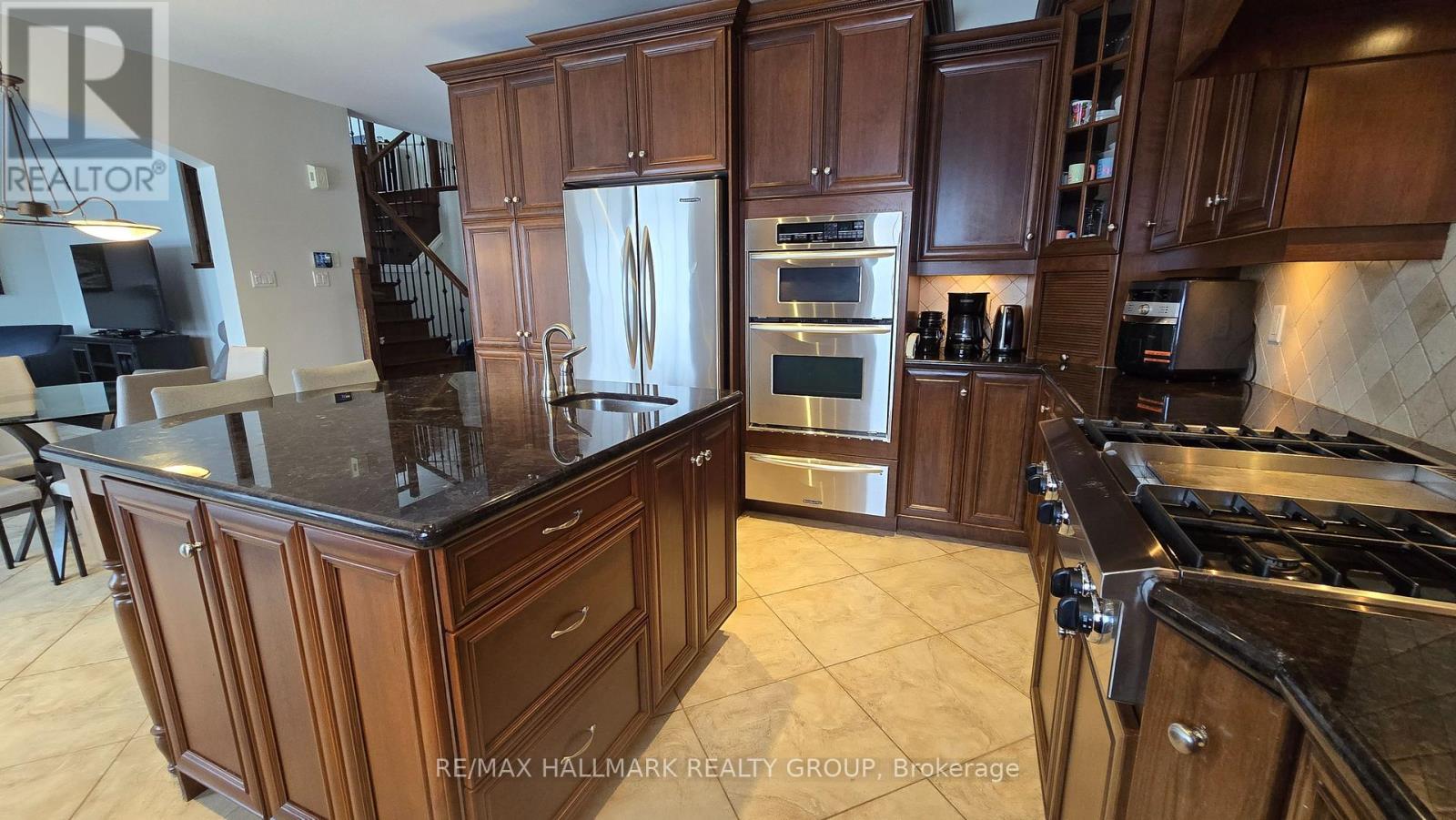 453 Keith Crescent, Ottawa, Ontario  K1W 0A5 - Photo 7 - X12912920