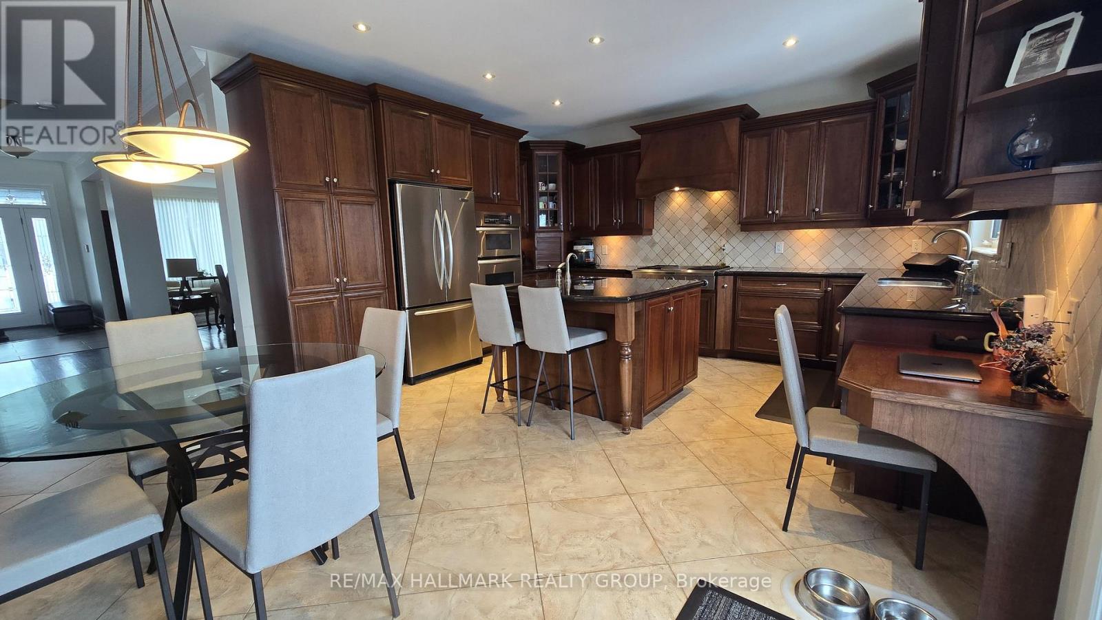 453 Keith Crescent, Ottawa, Ontario  K1W 0A5 - Photo 8 - X12912920