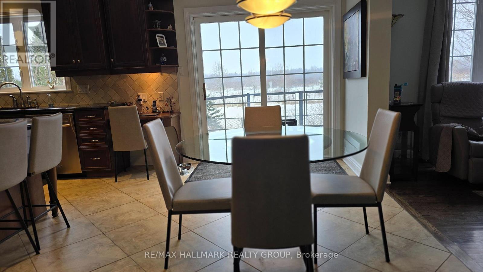 453 Keith Crescent, Ottawa, Ontario  K1W 0A5 - Photo 9 - X12912920