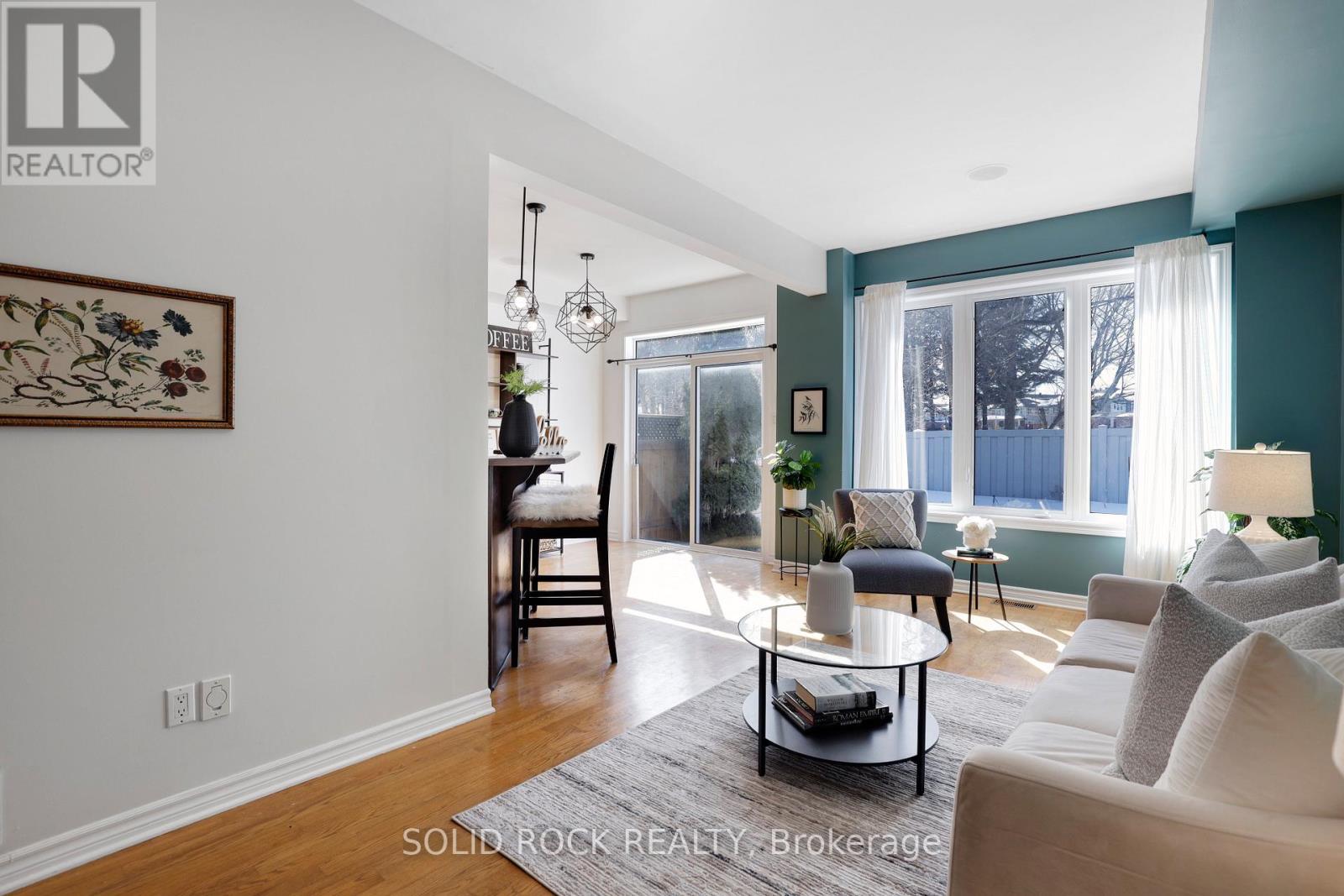 62 Evelyn Powers Private, Ottawa, Ontario  K2S 0E1 - Photo 12 - X12912930