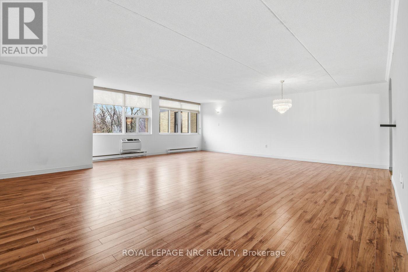 601b - 200 20 Highway W, Pelham, Ontario  L3E 0V7 - Photo 10 - X12912924