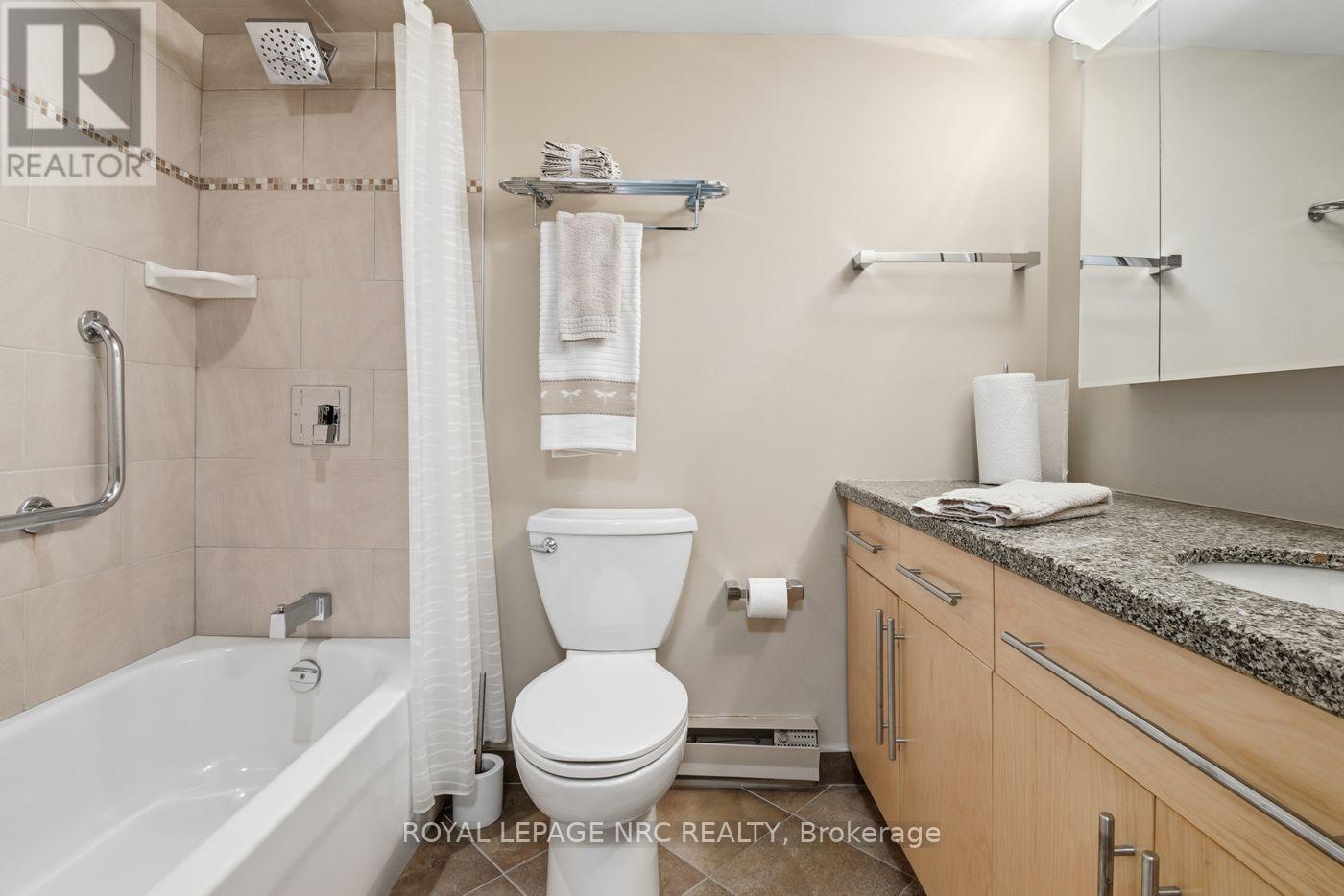 601b - 200 20 Highway W, Pelham, Ontario  L3E 0V7 - Photo 19 - X12912924