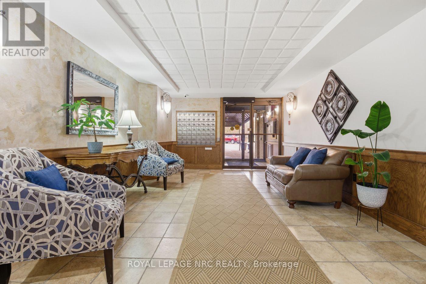 601b - 200 20 Highway W, Pelham, Ontario  L3E 0V7 - Photo 4 - X12912924