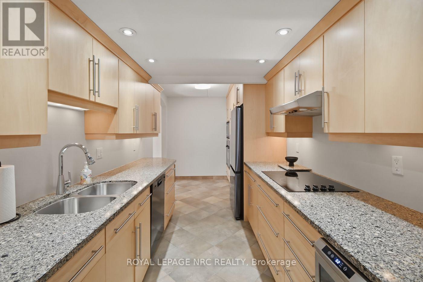 601b - 200 20 Highway W, Pelham, Ontario  L3E 0V7 - Photo 7 - X12912924