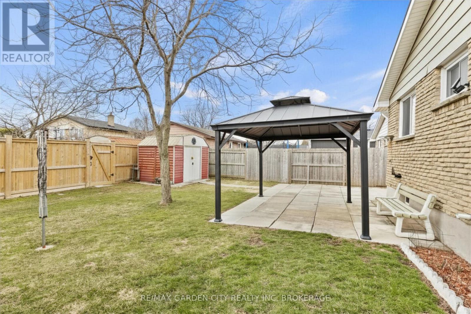 18 Thorncliff Drive, St. Catharines (Oakdale), Ontario  L2P 3N4 - Photo 35 - X12912932