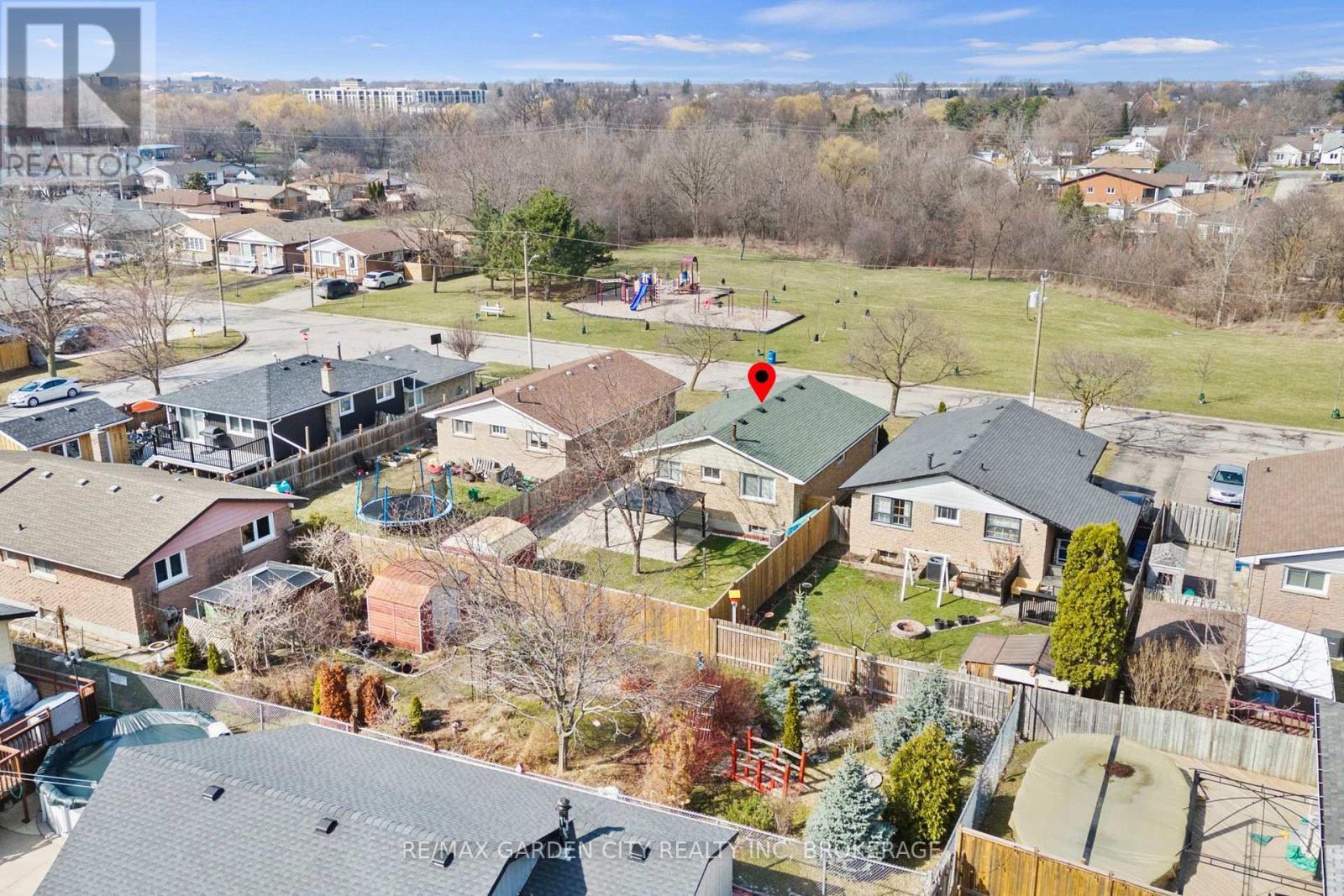 18 Thorncliff Drive, St. Catharines (Oakdale), Ontario  L2P 3N4 - Photo 39 - X12912932